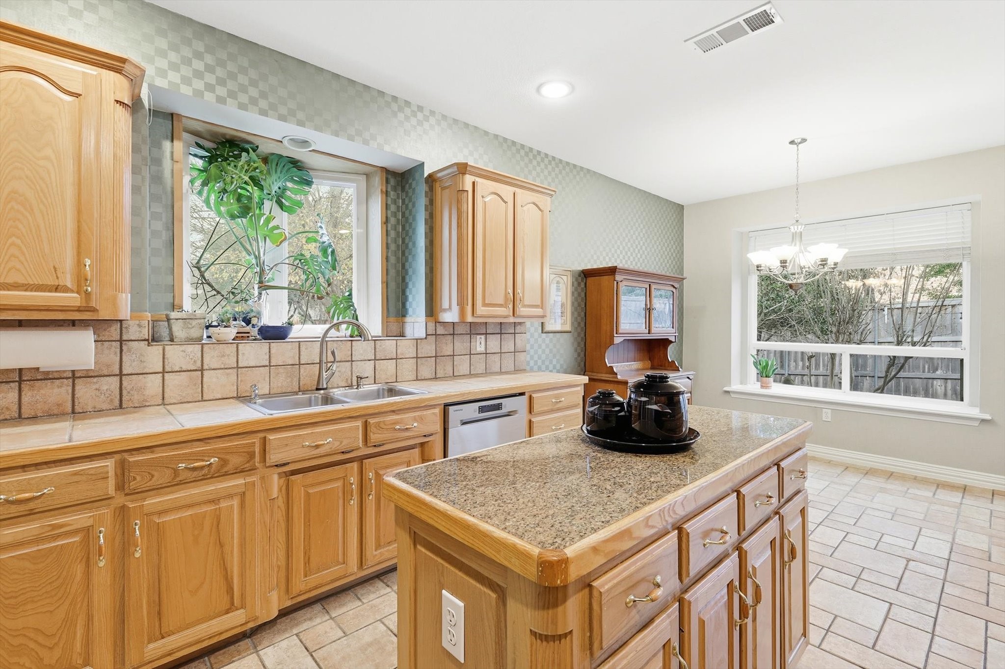 3324 Lexington Avenue