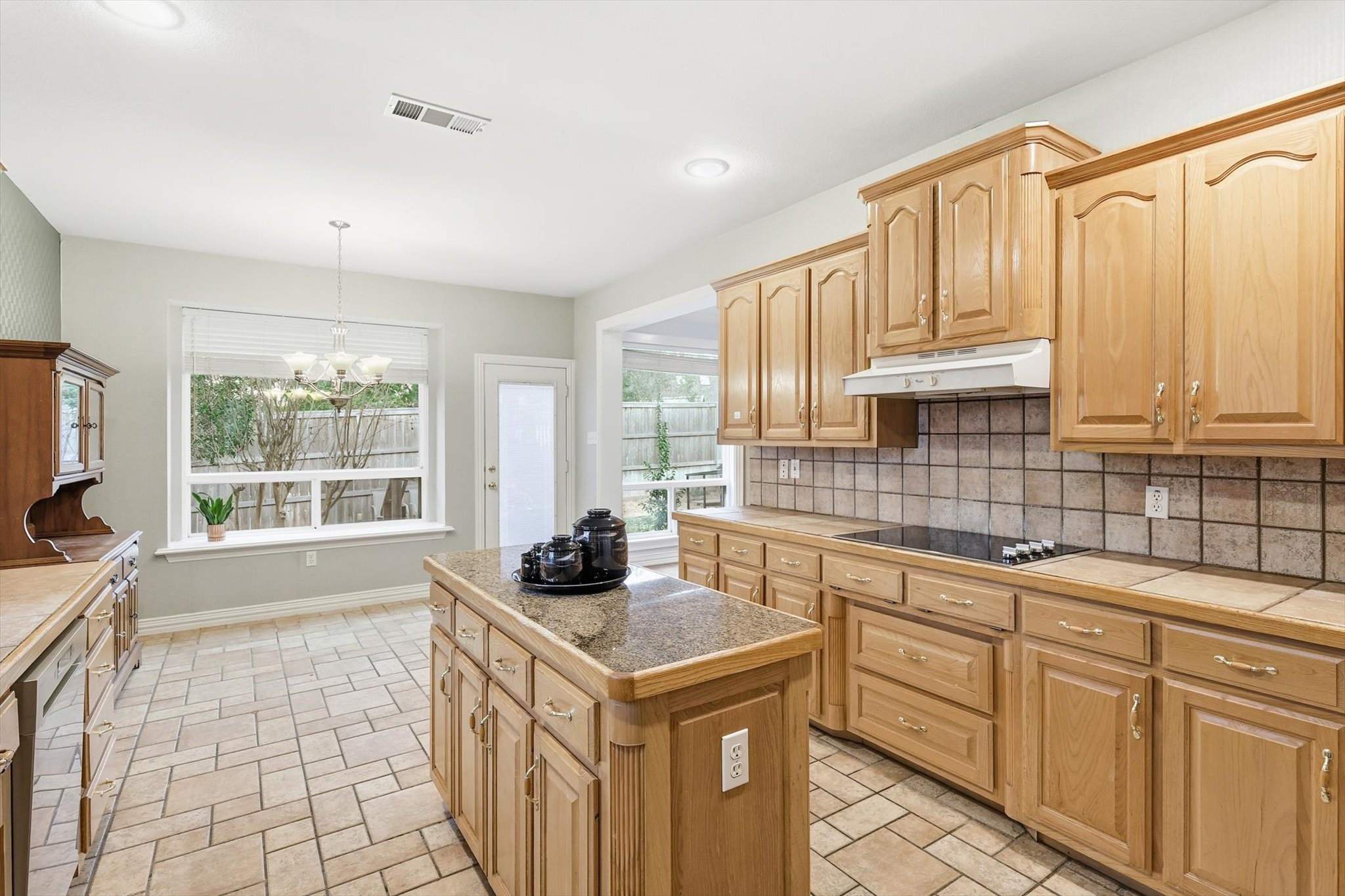 3324 Lexington Avenue