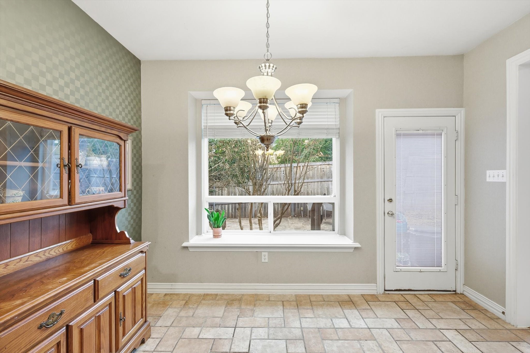 3324 Lexington Avenue