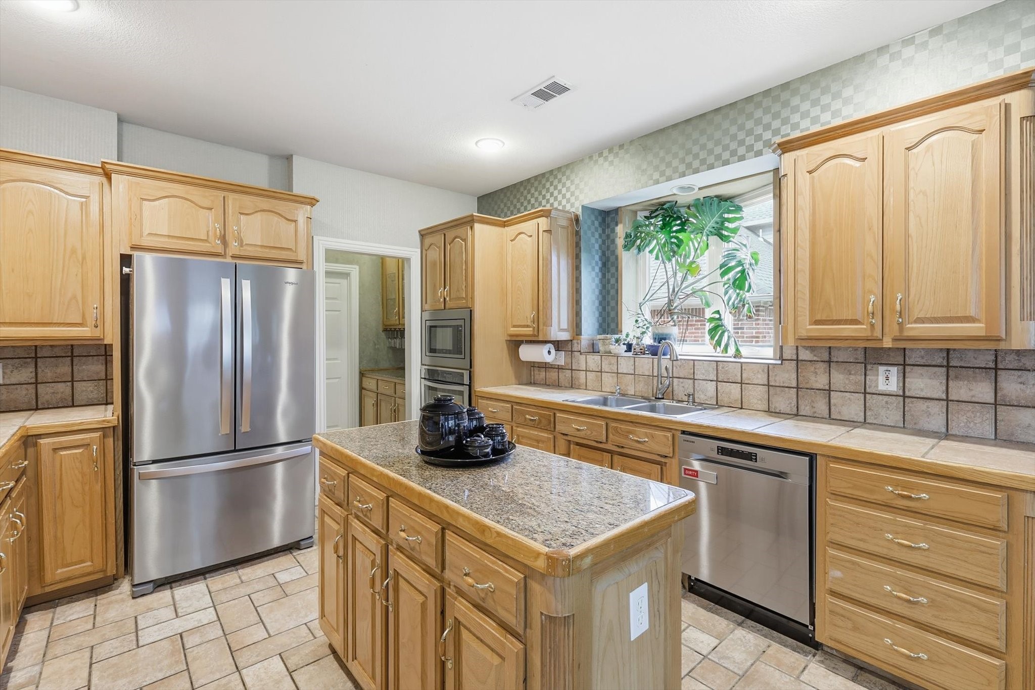 3324 Lexington Avenue