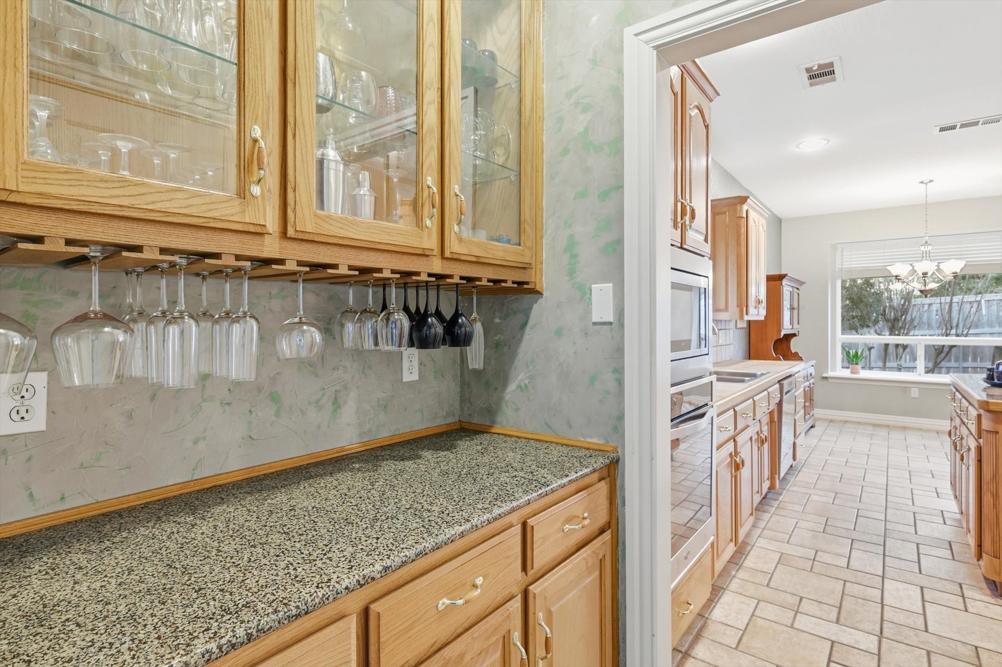 3324 Lexington Avenue