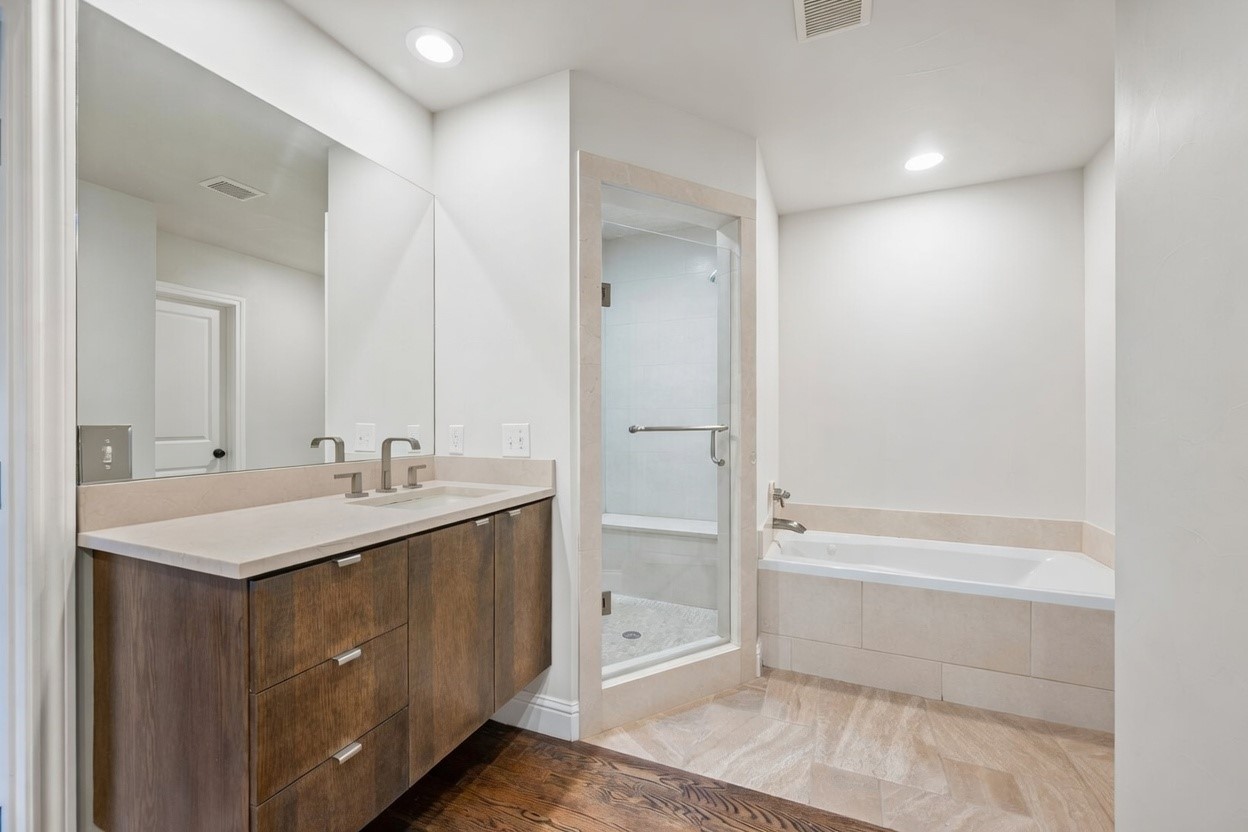 1322 Apache Drive