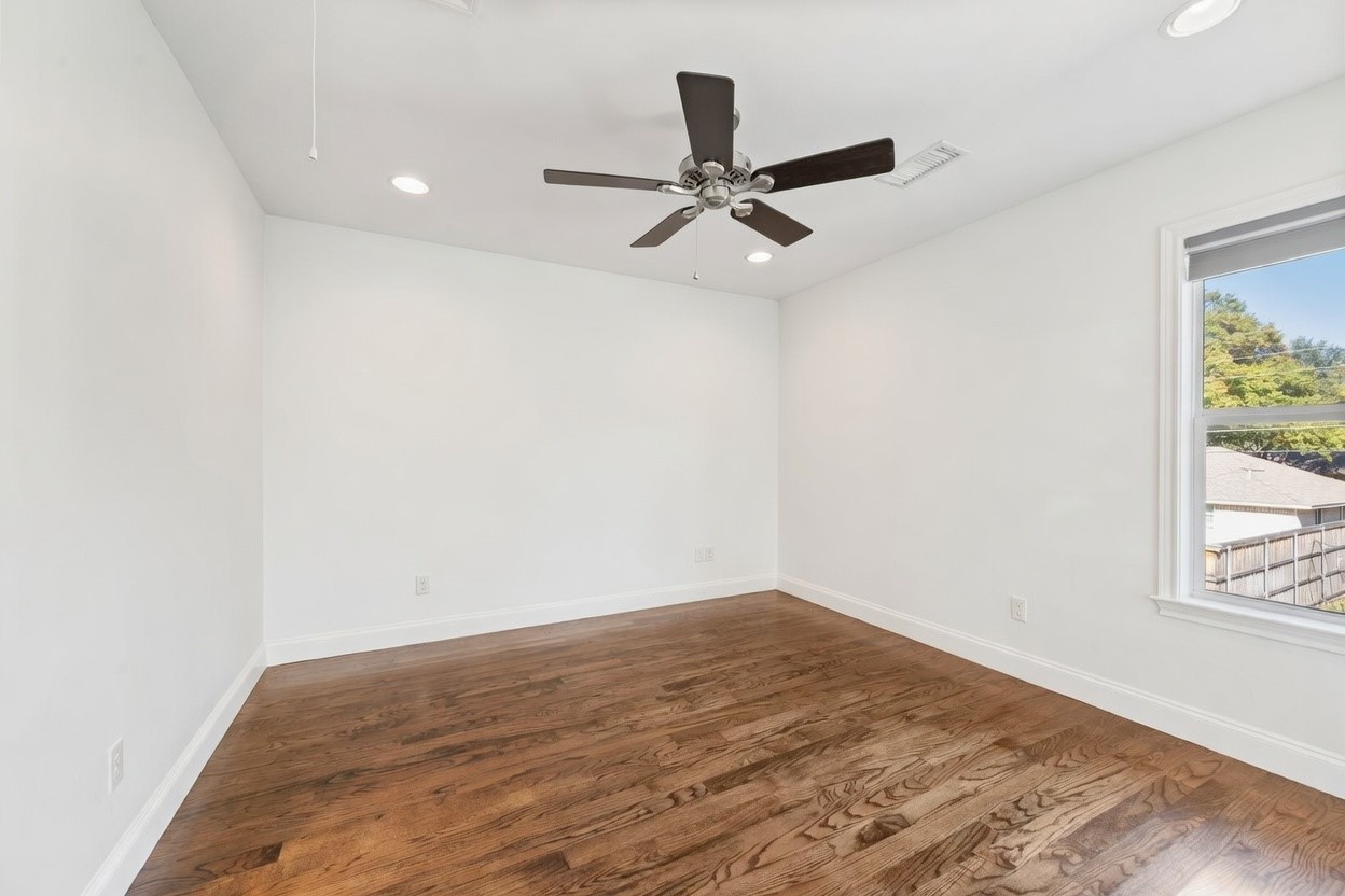 1322 Apache Drive