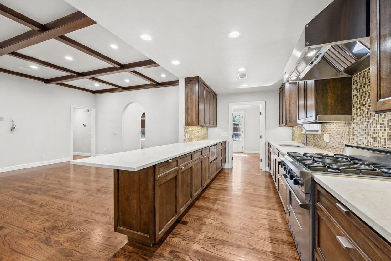 1322 Apache Drive