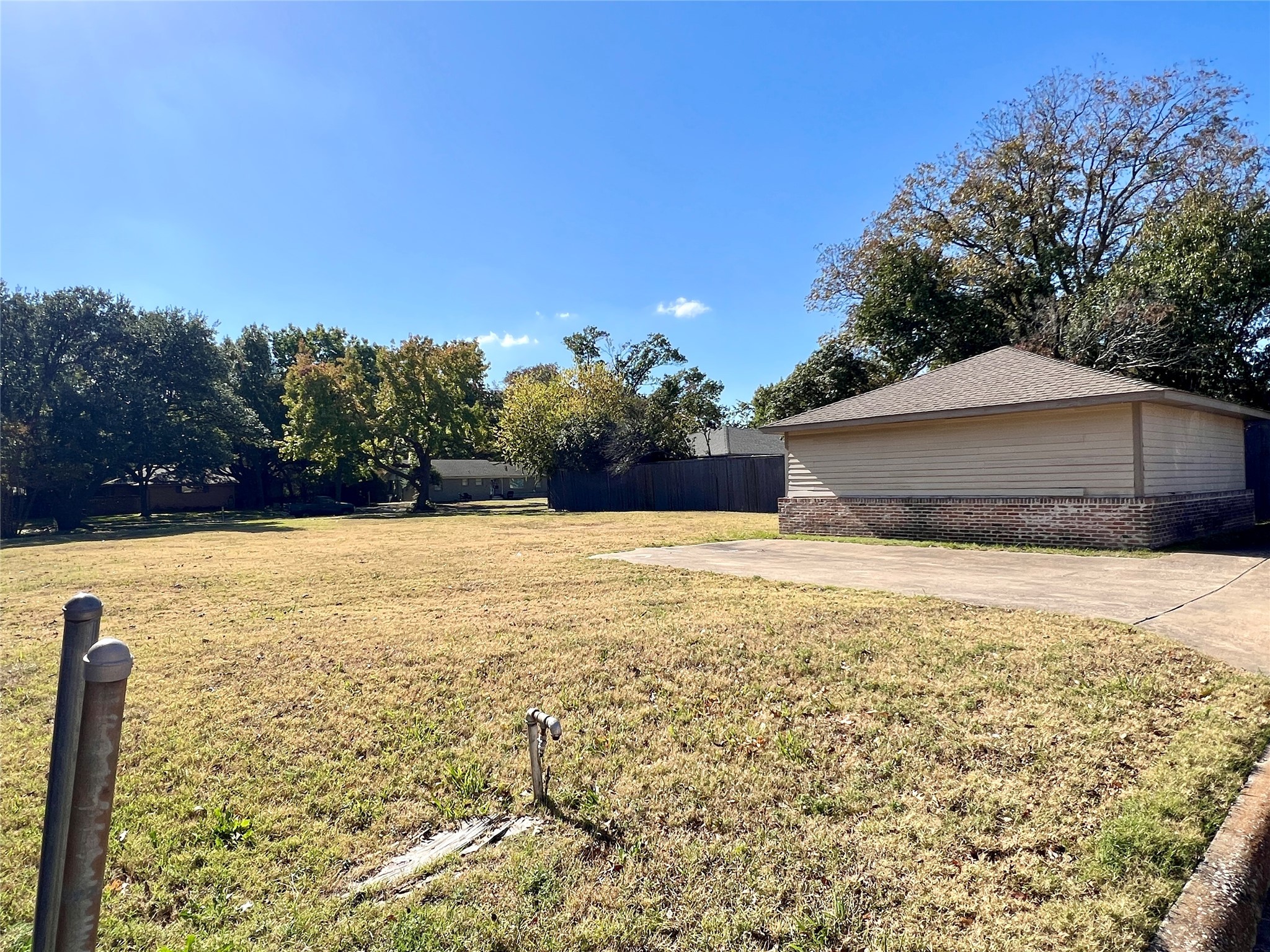 820 Brookhurst Drive