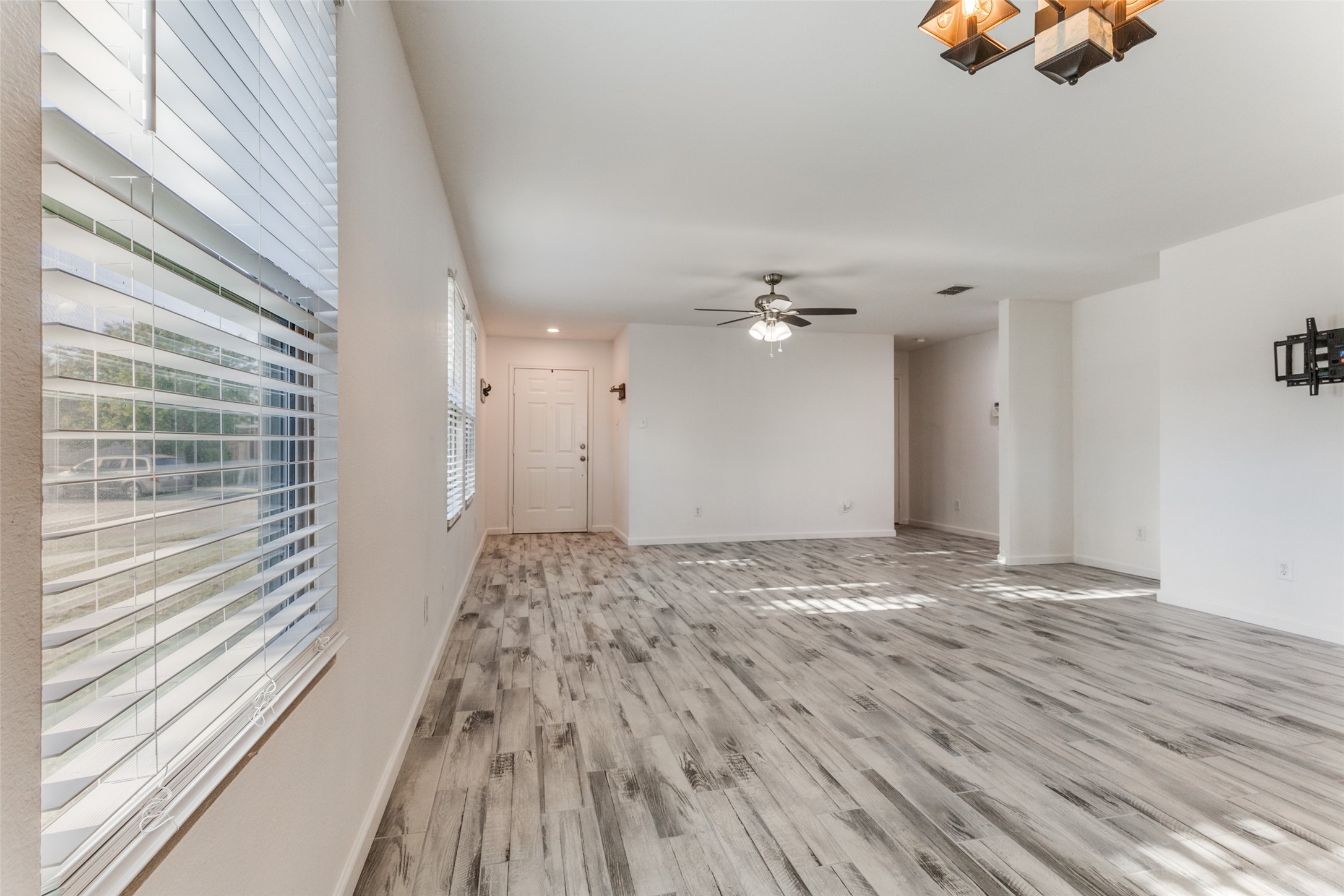 1112 Day Dream Drive