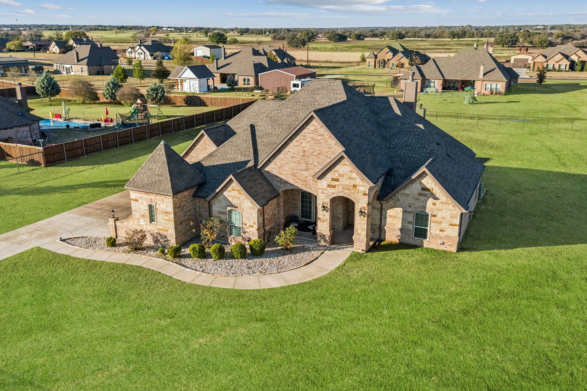 1020 Jesse James Lane