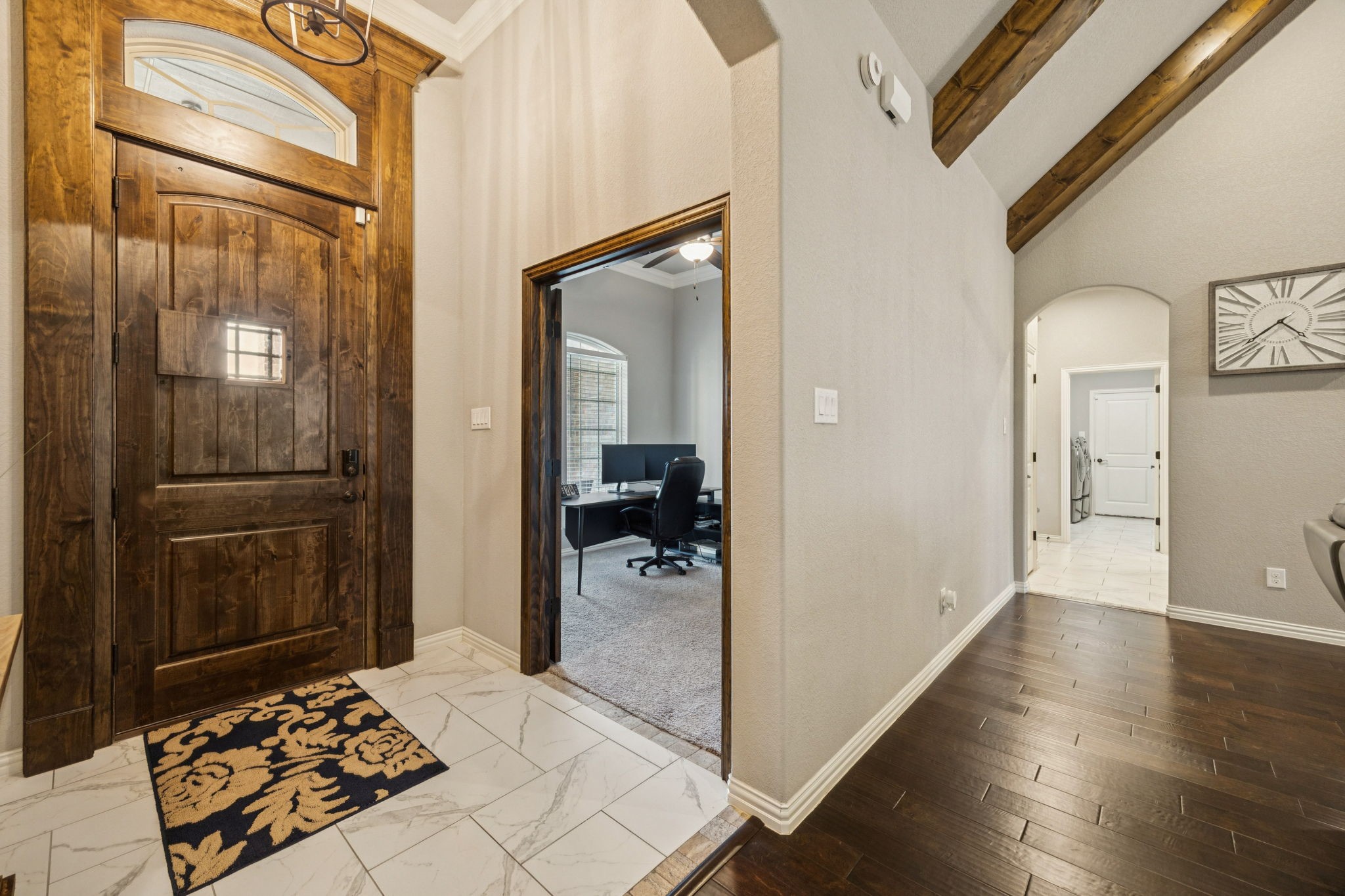 1020 Jesse James Lane