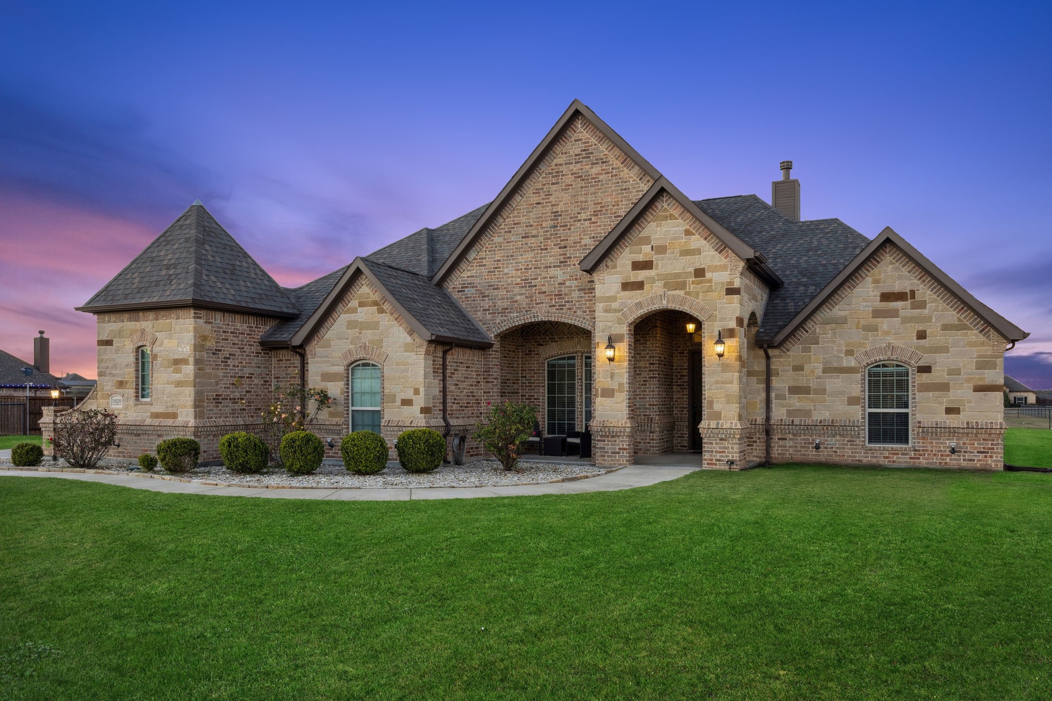 1020 Jesse James Lane