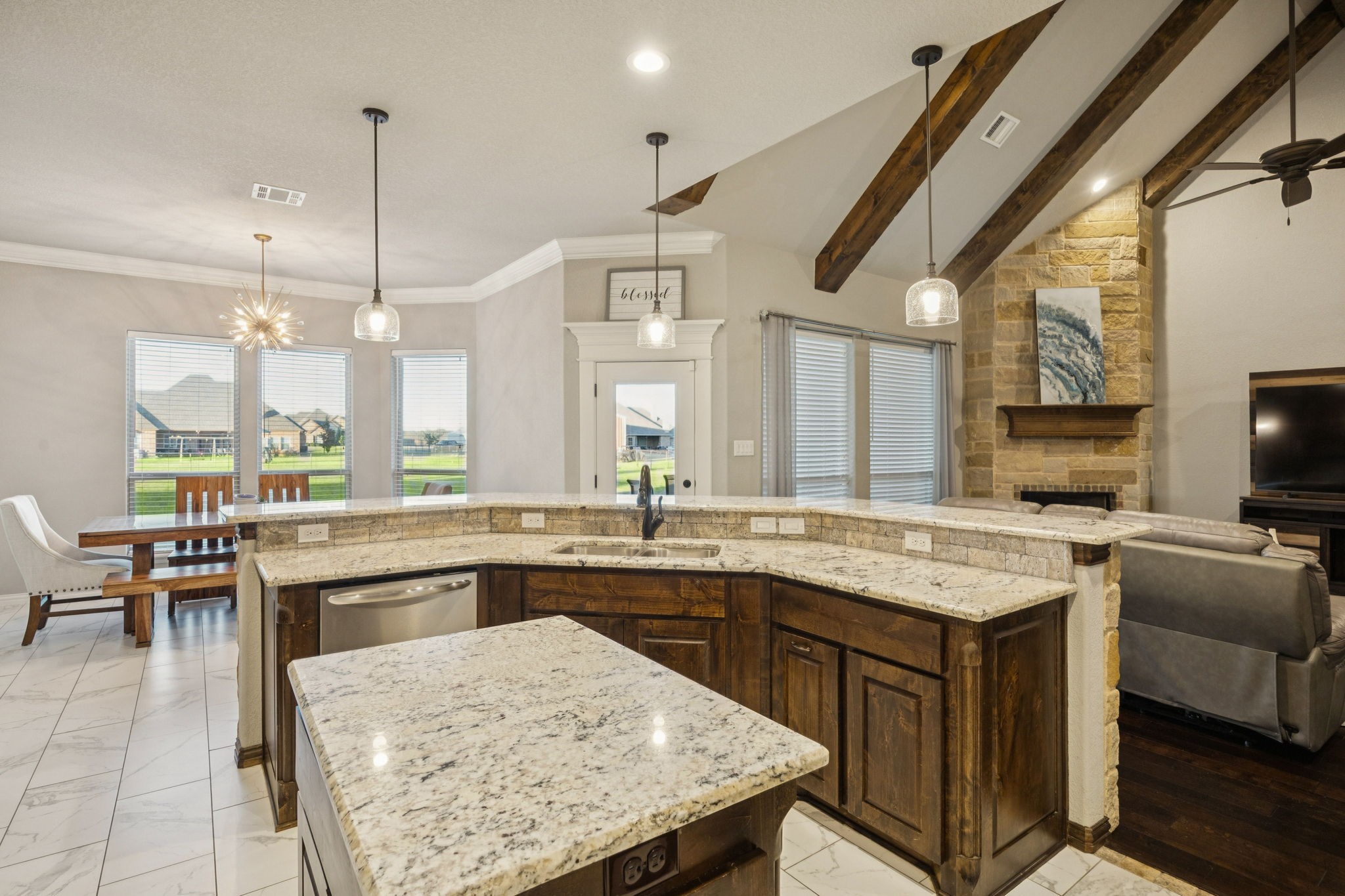 1020 Jesse James Lane