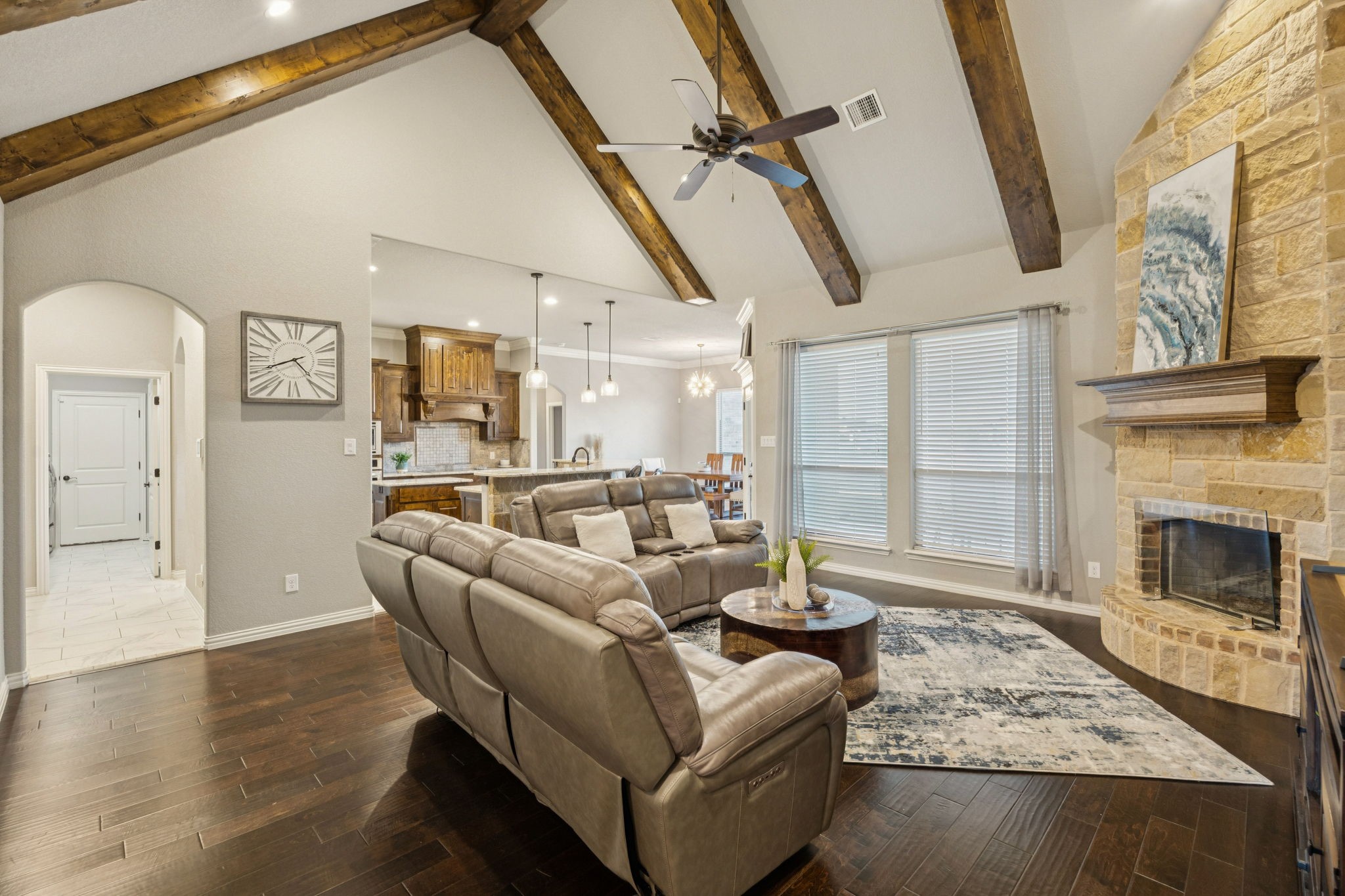 1020 Jesse James Lane