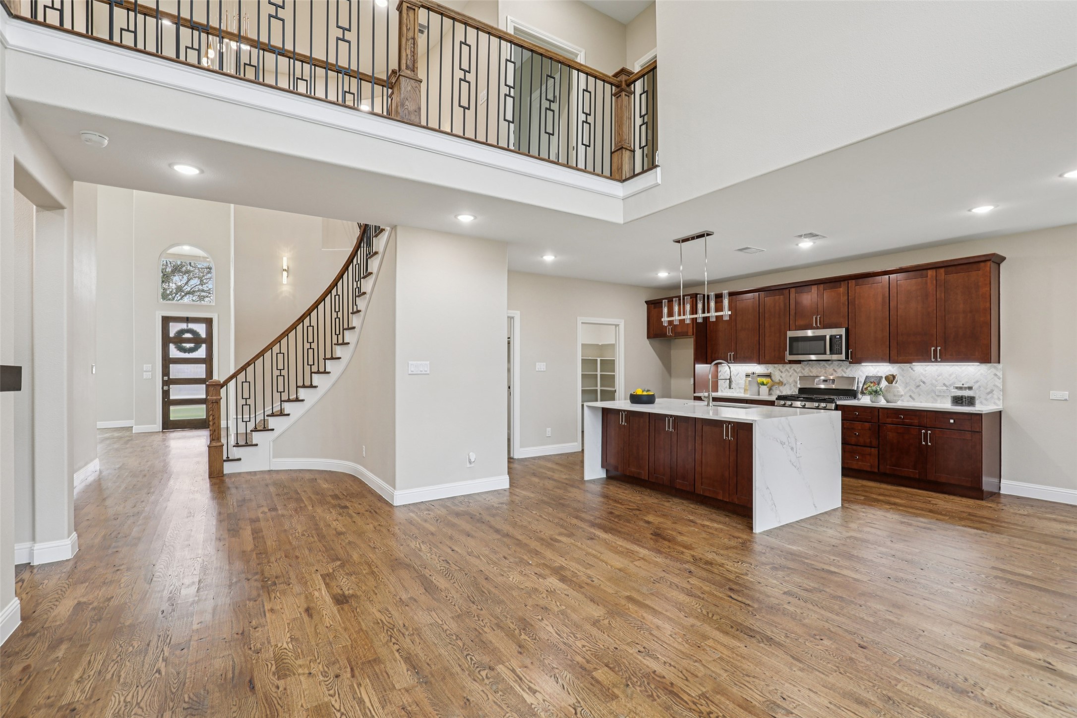 1713 Highland Drive W