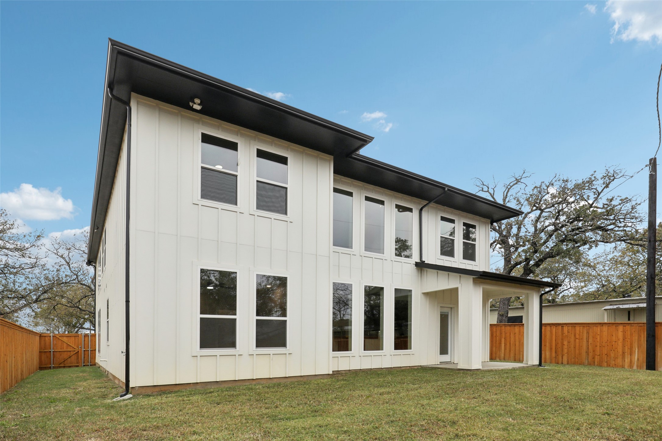 1713 Highland Drive W