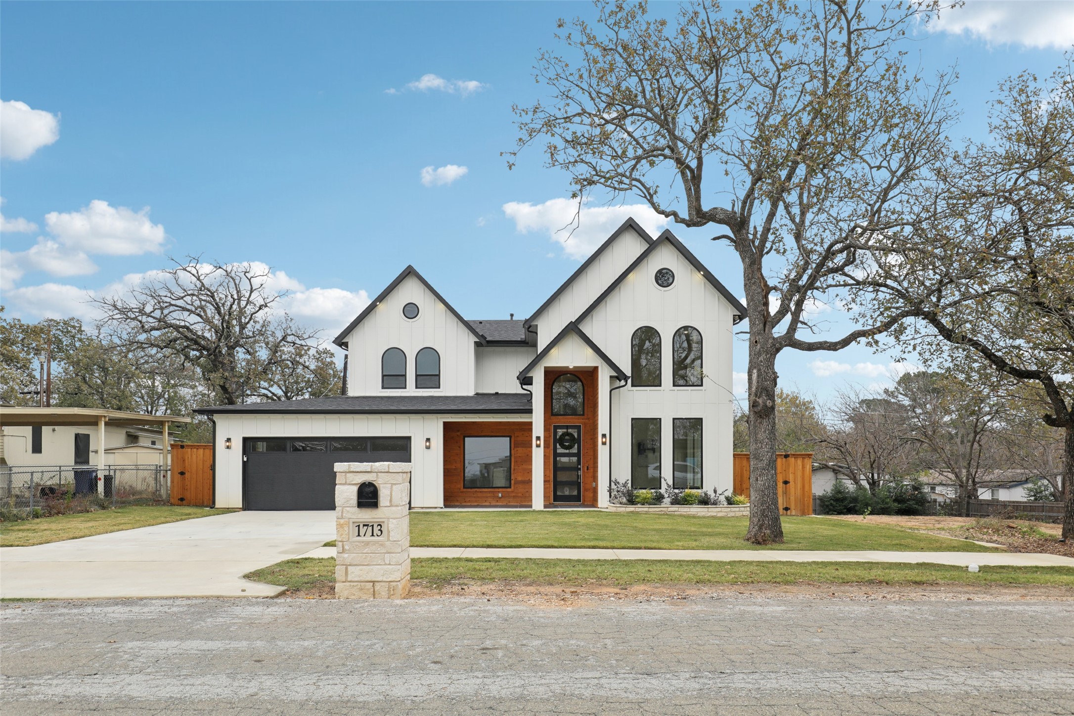 1713 Highland Drive W