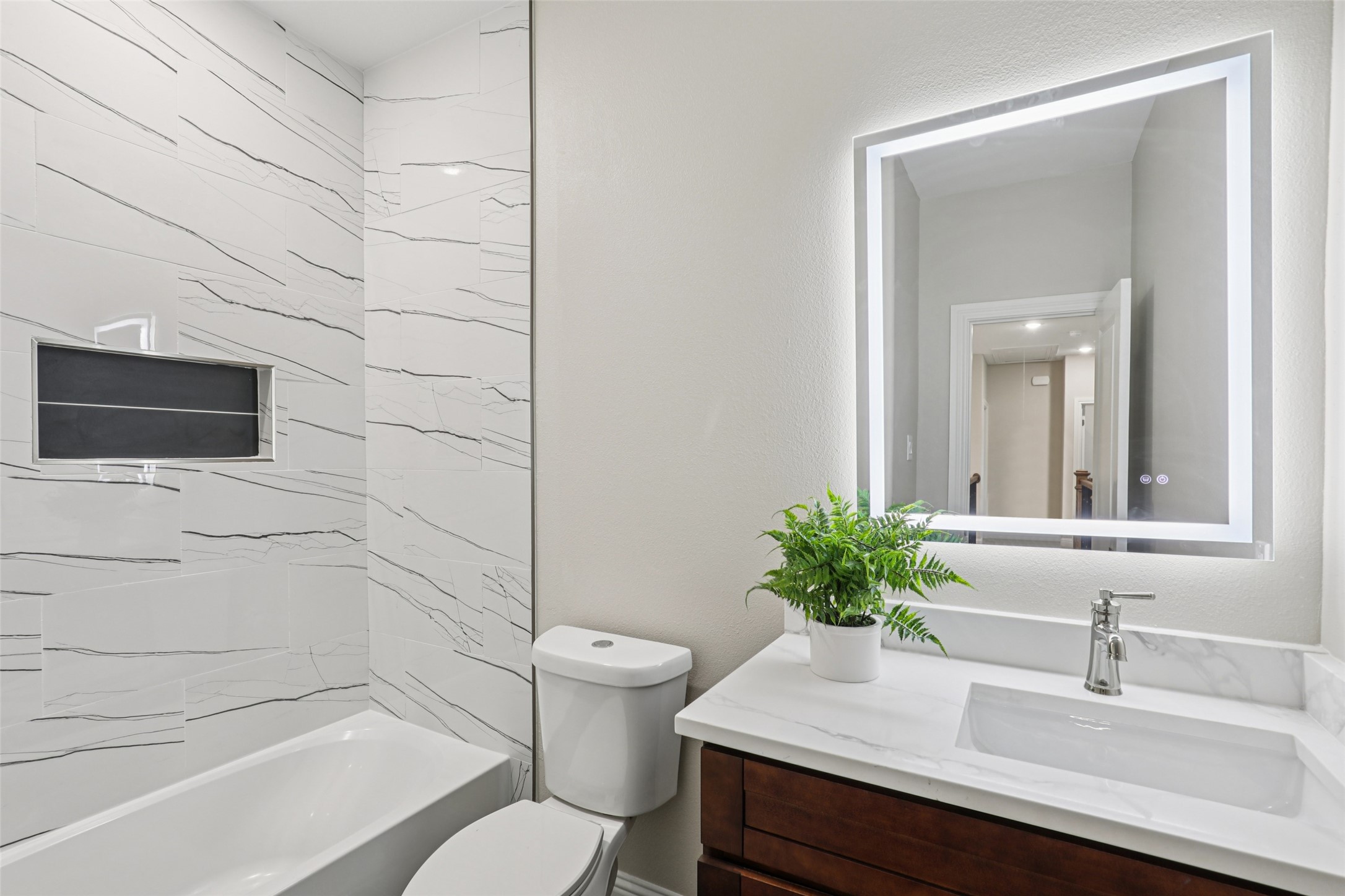 1713 Highland Drive W