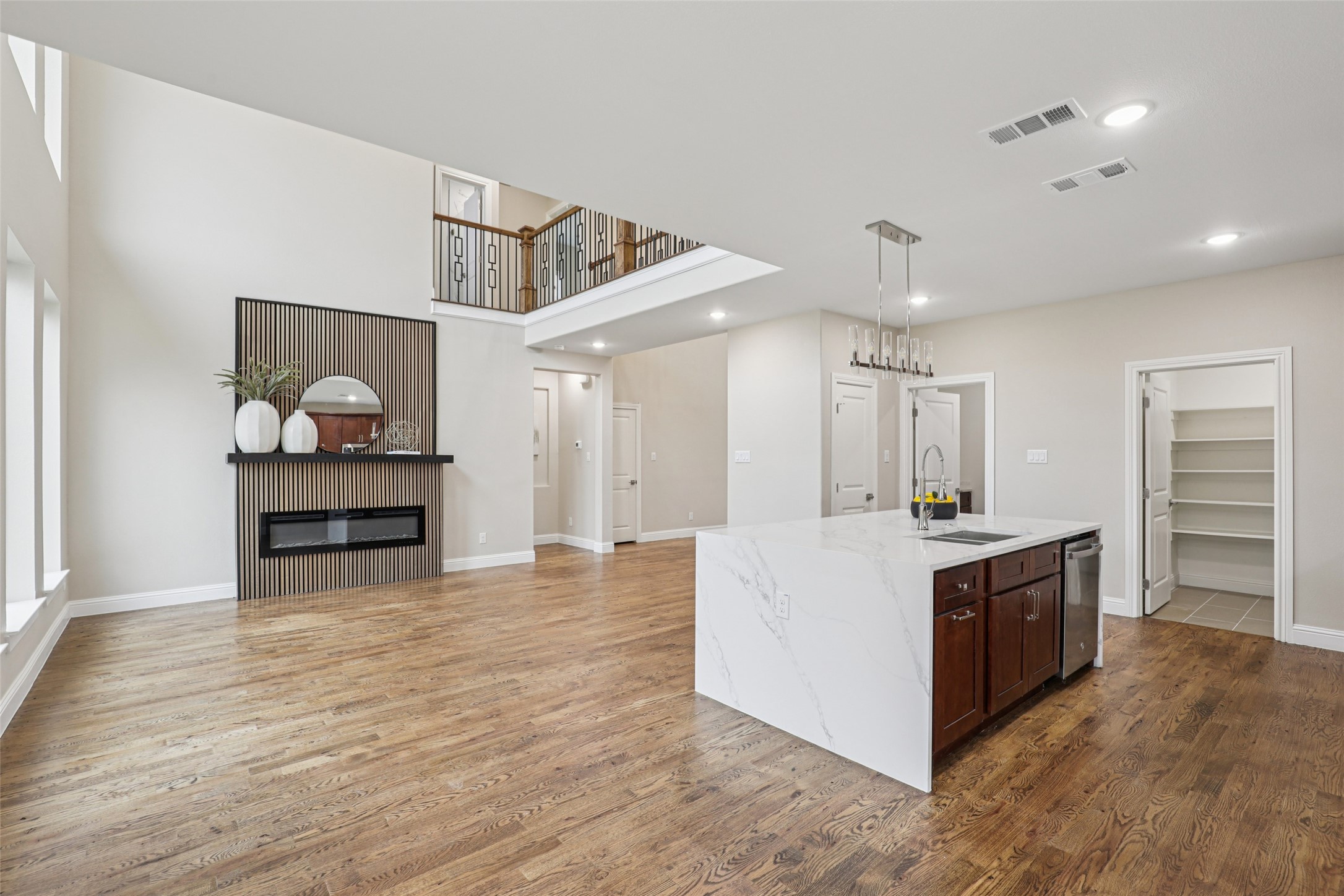 1713 Highland Drive W