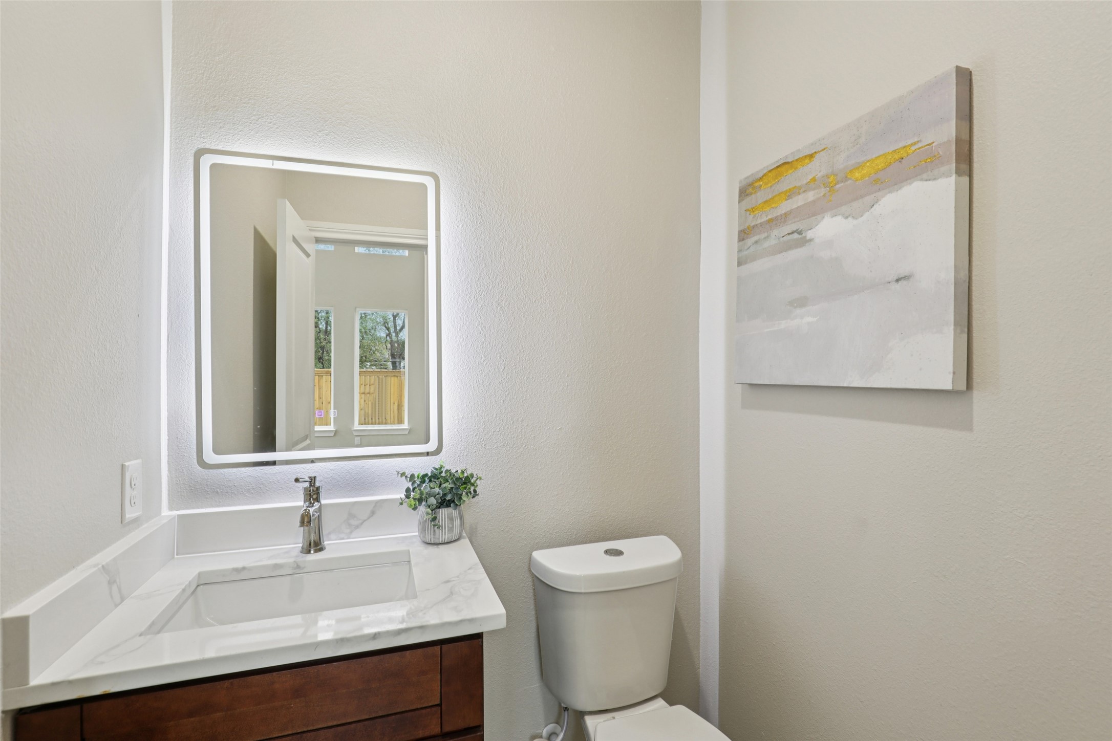 1713 Highland Drive W