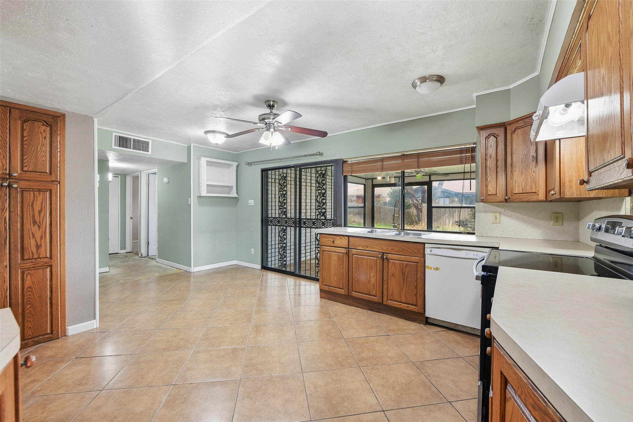 7408 Buttonwood Drive