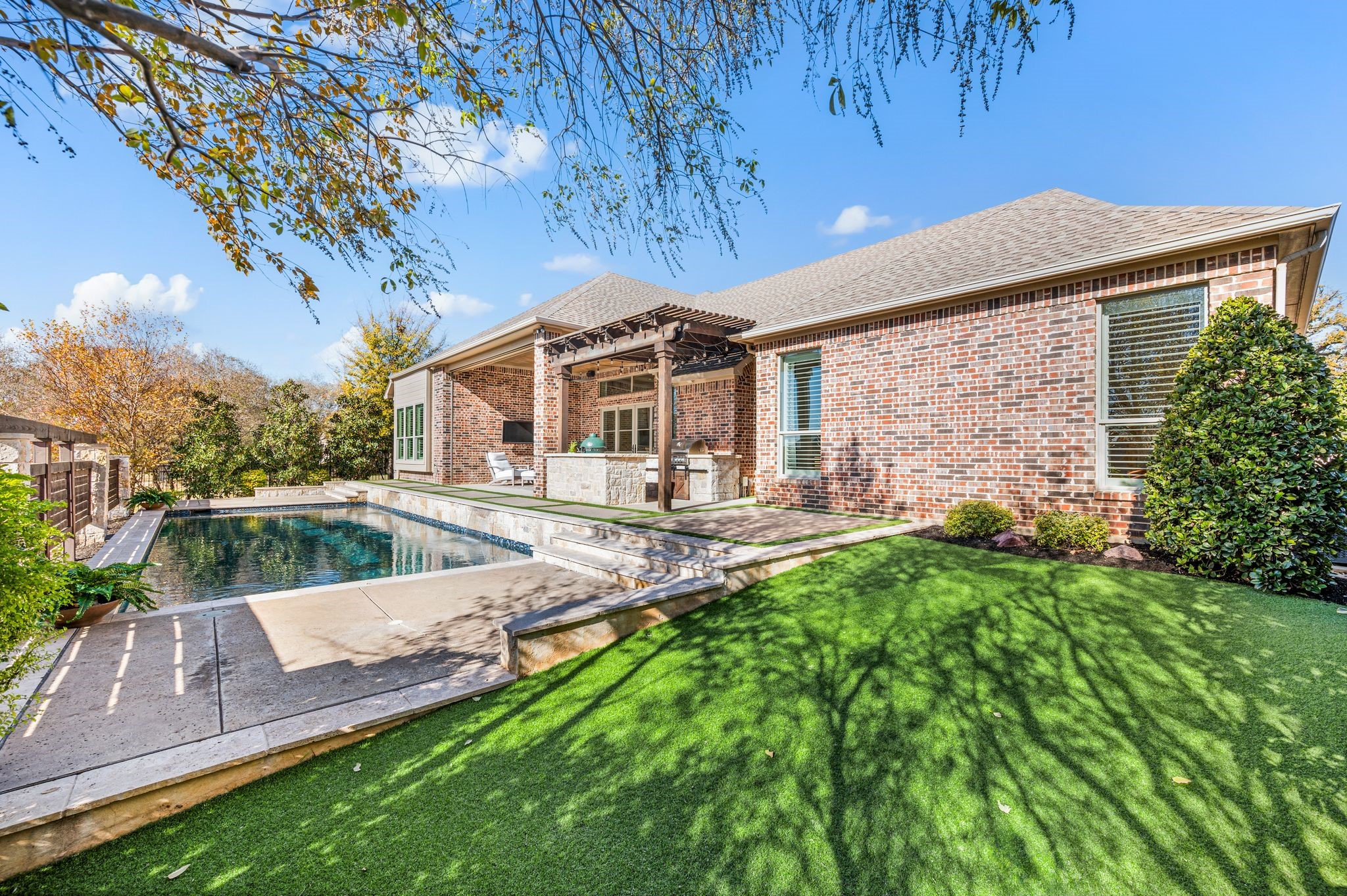 909 Winding Ridge Trail