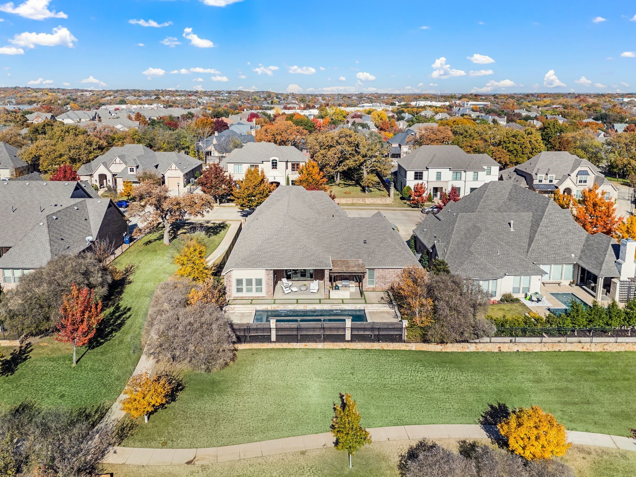 909 Winding Ridge Trail