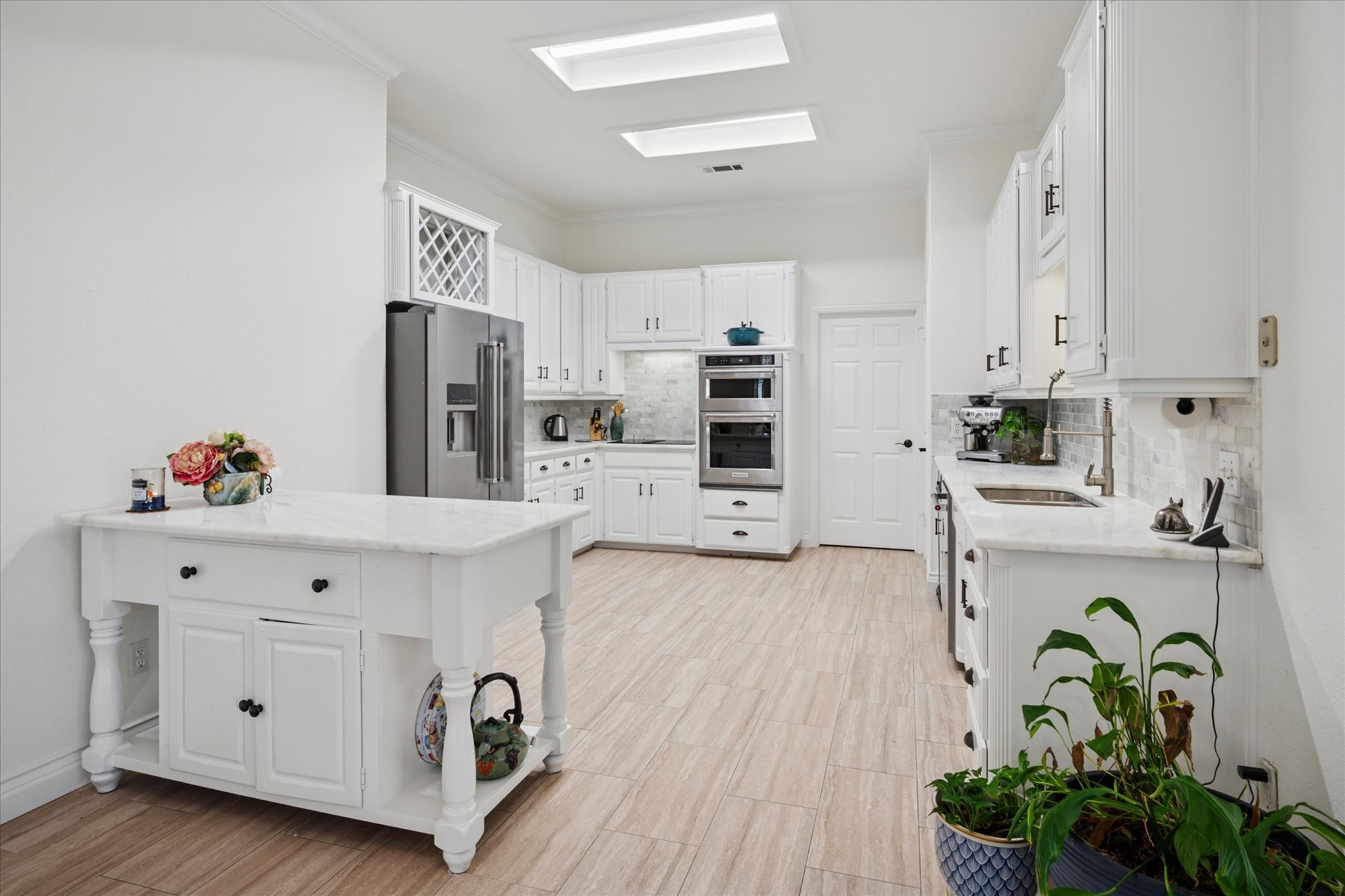 8312 Thorncrest Court