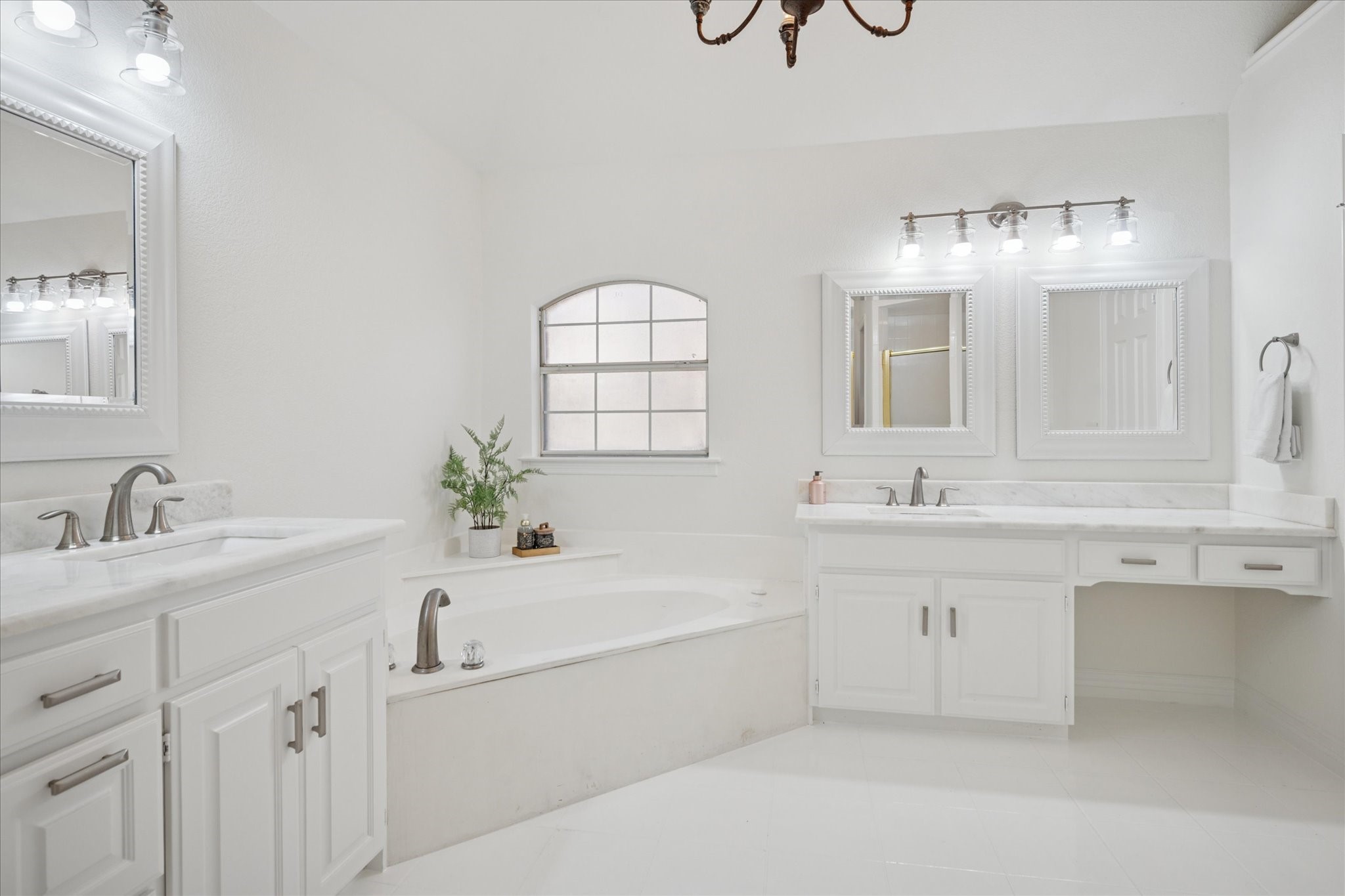 8312 Thorncrest Court
