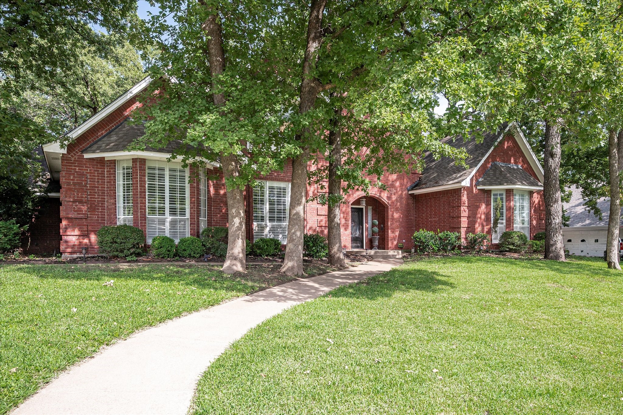 8312 Thorncrest Court