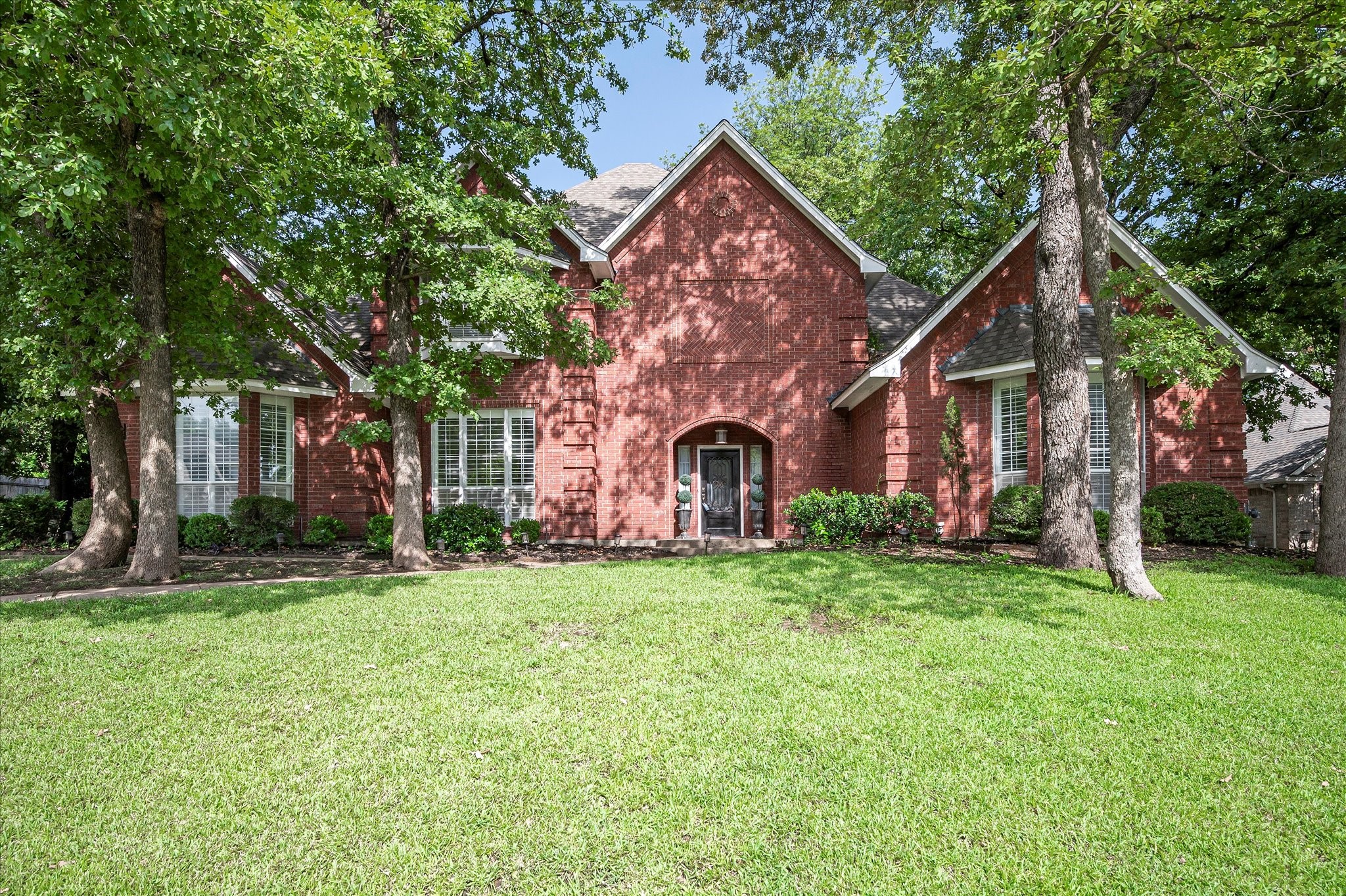 8312 Thorncrest Court
