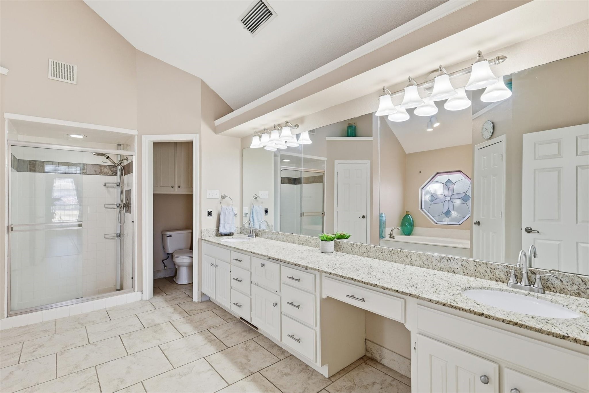 5300 Huntington Court