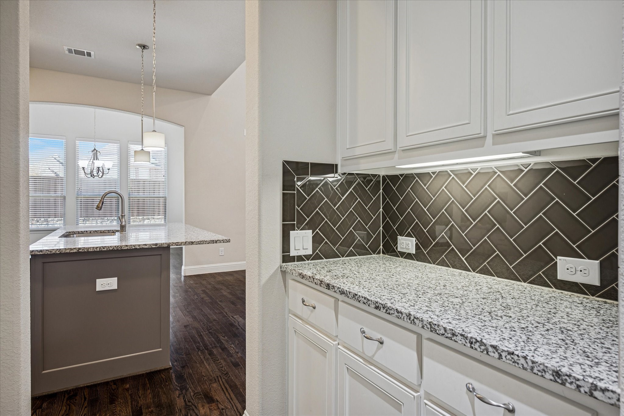 7305 Kinley Court