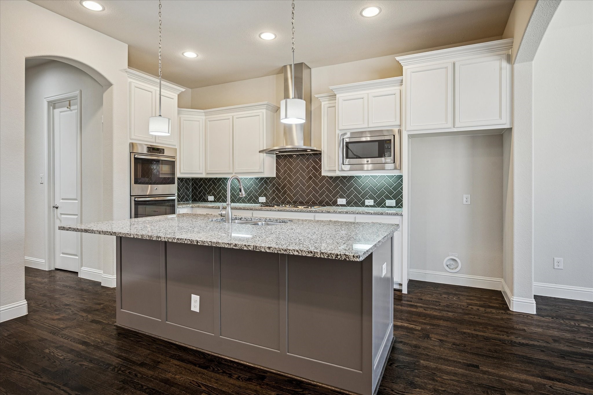 7305 Kinley Court