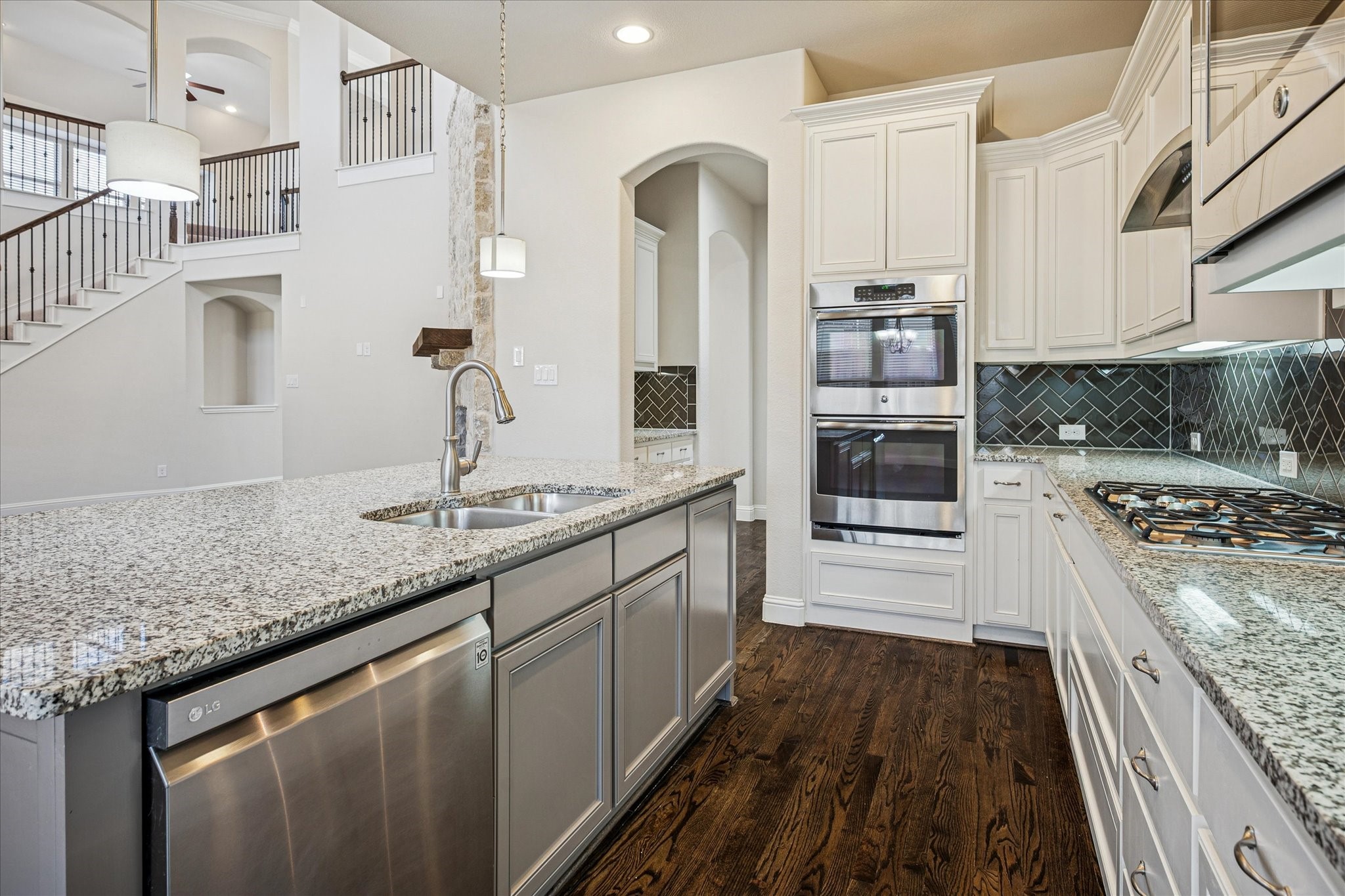7305 Kinley Court