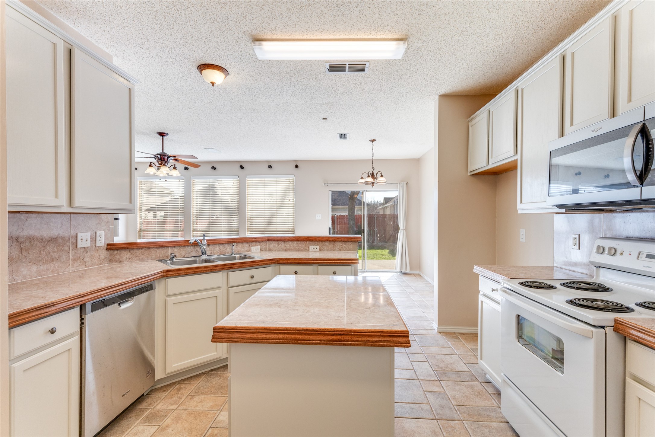 5020 Glenscape Trail