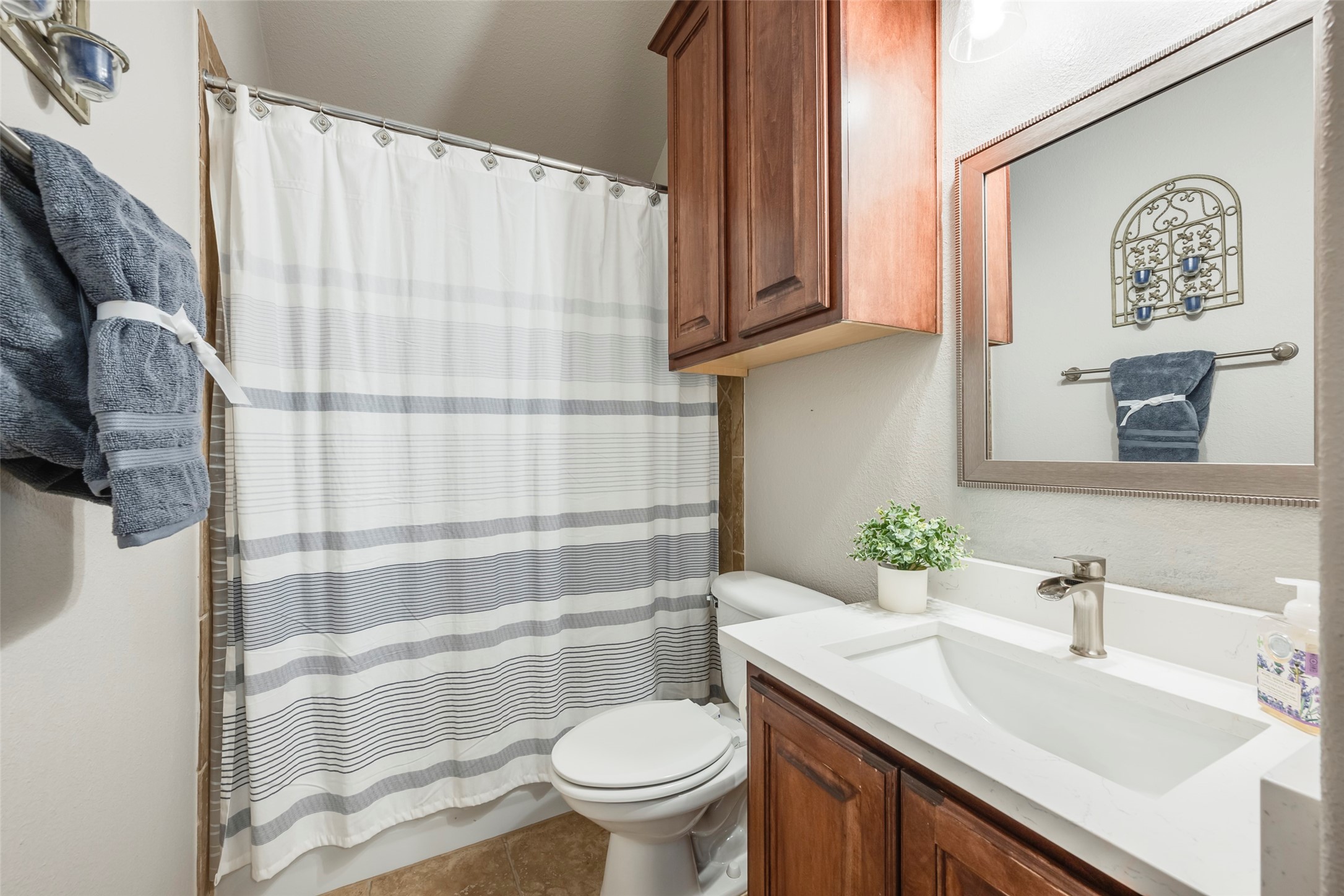 15625 Gatehouse Drive