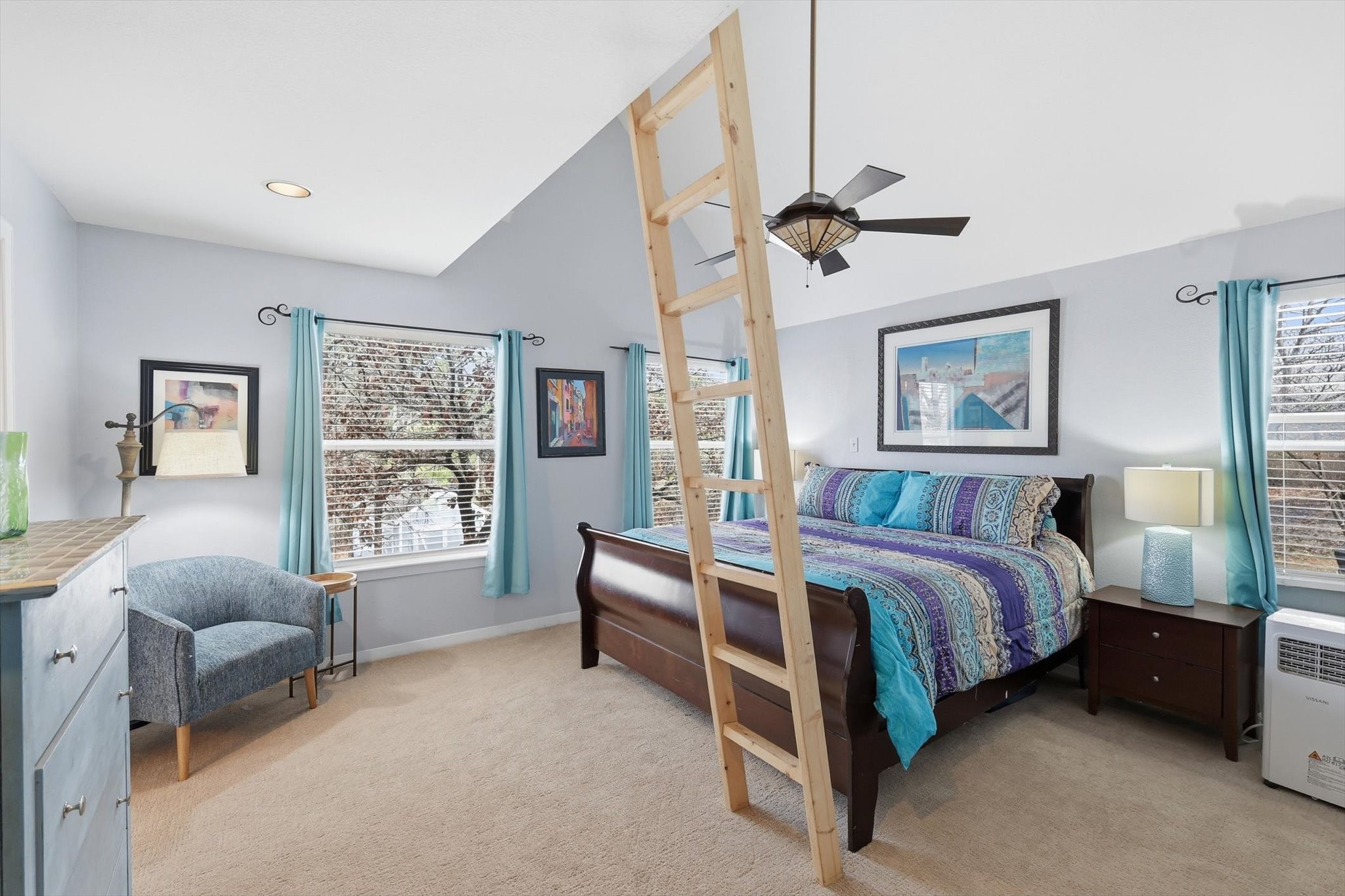 1606 Treehouse Lane N