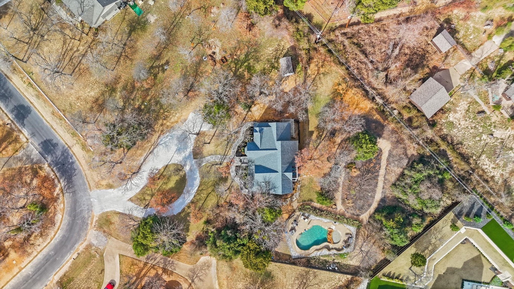 1606 Treehouse Lane N