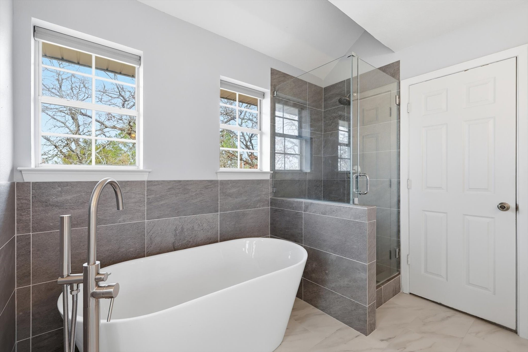 1606 Treehouse Lane N