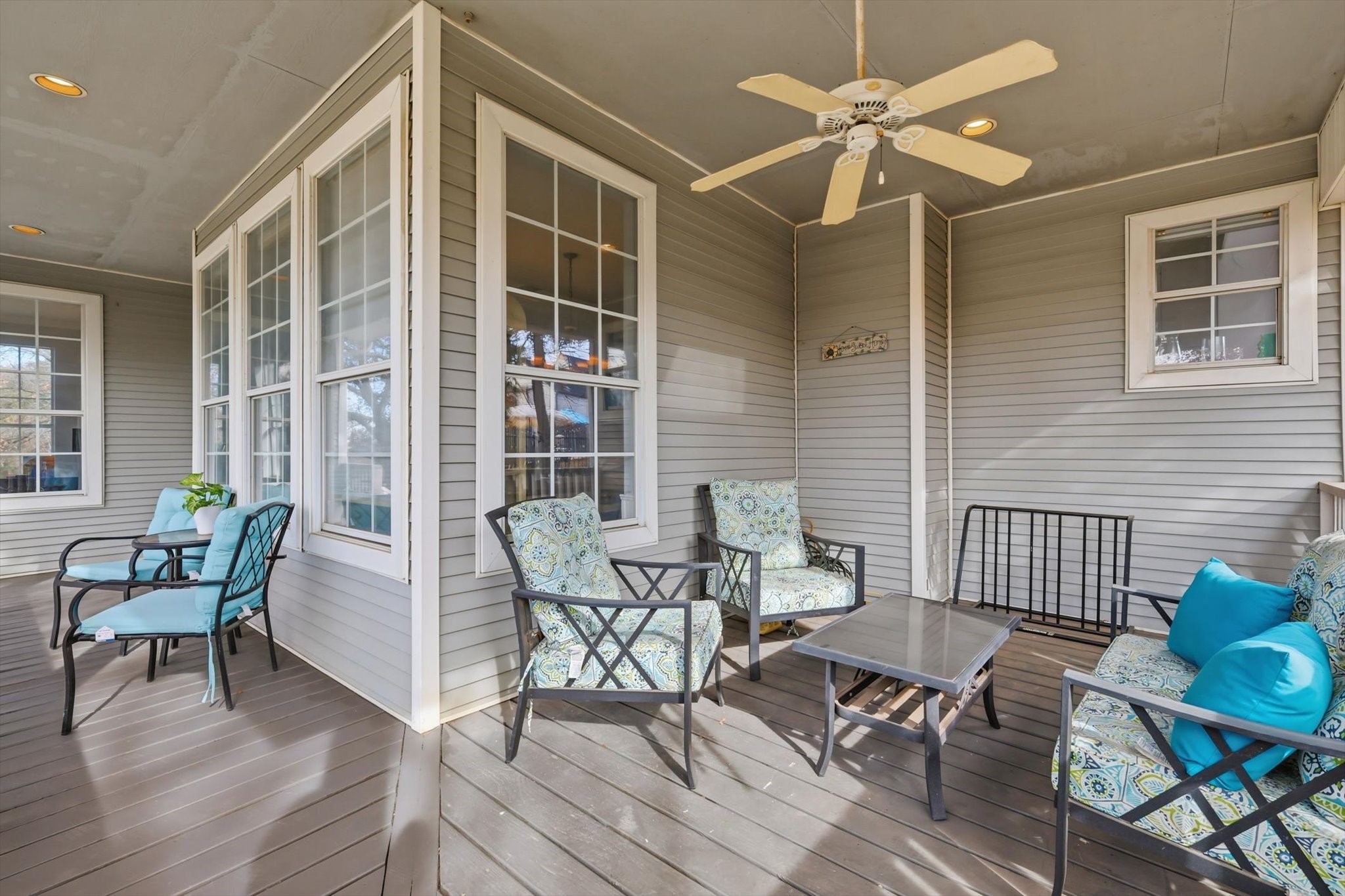 1606 Treehouse Lane N