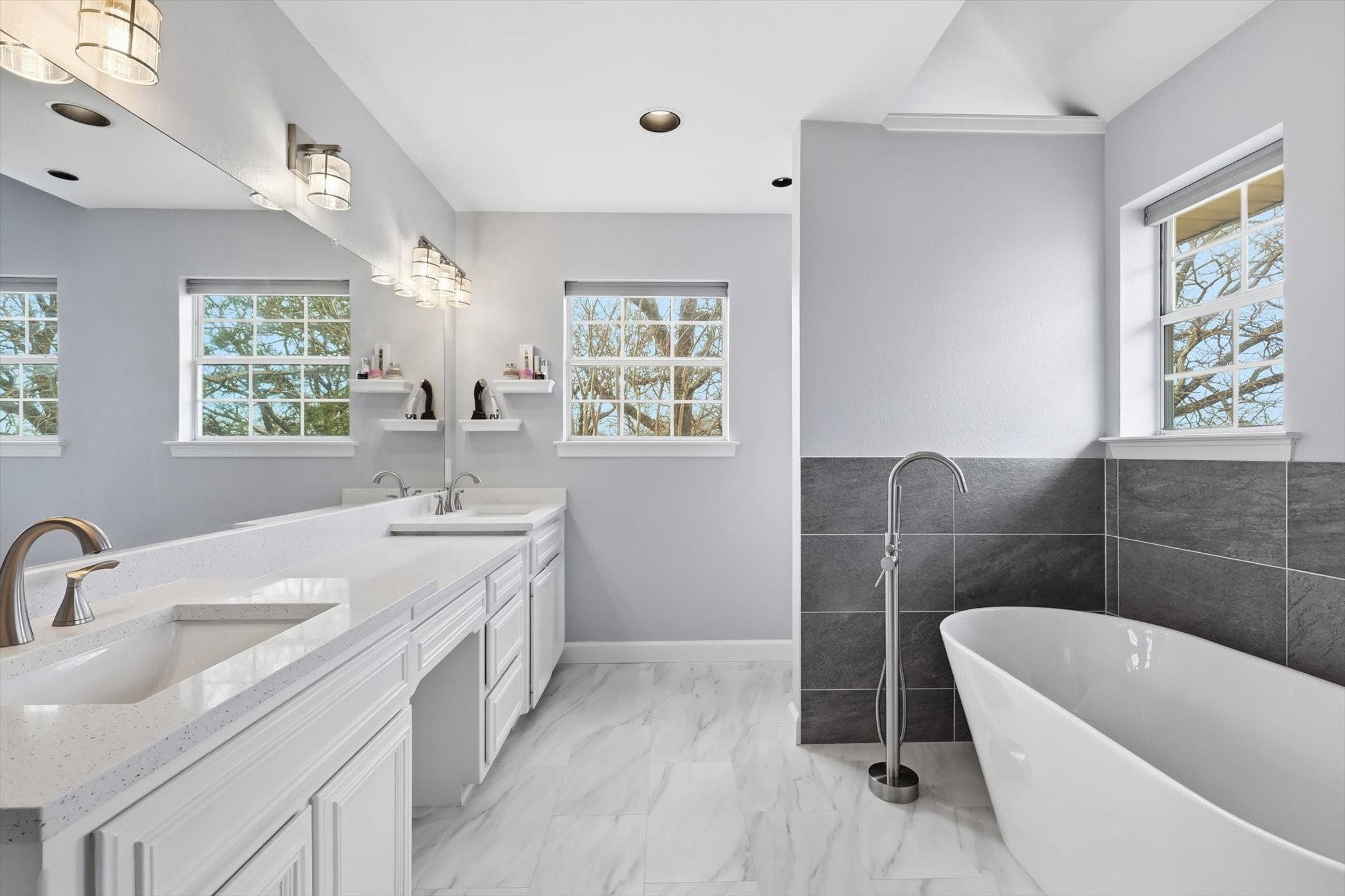 1606 Treehouse Lane N