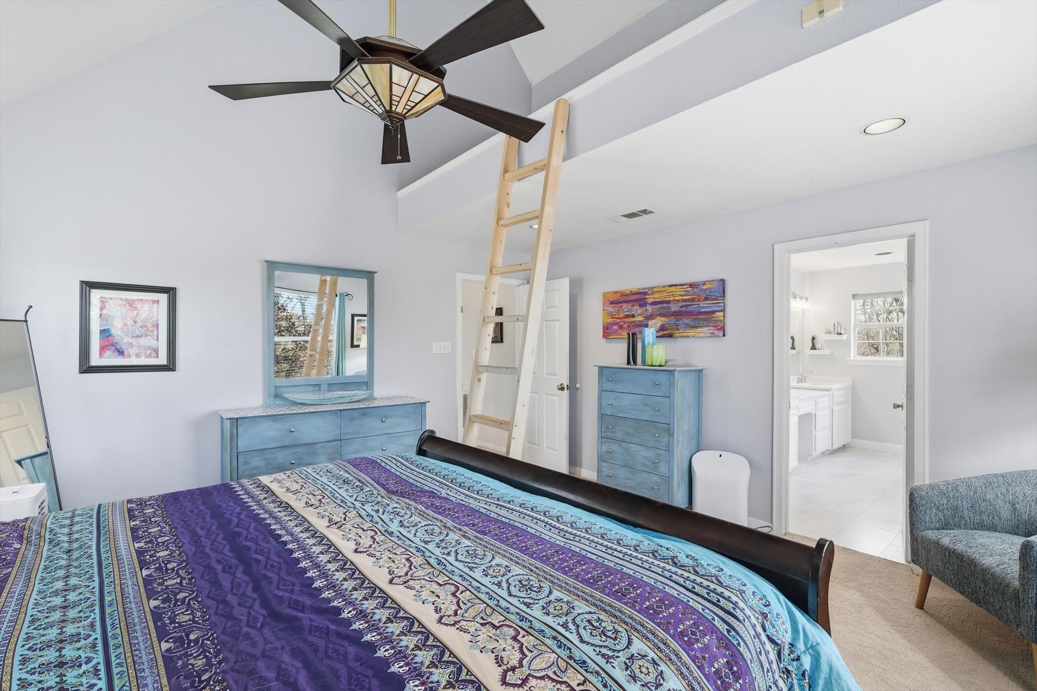 1606 Treehouse Lane N