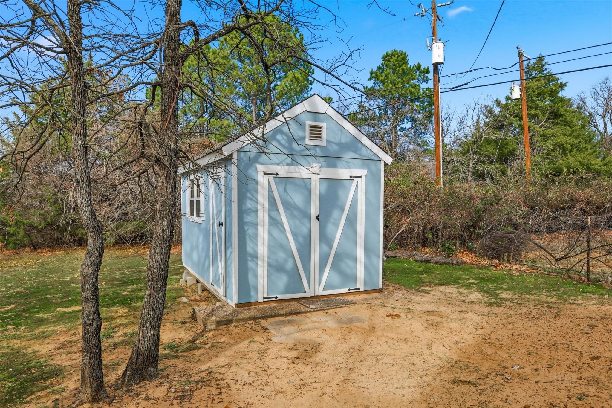 1606 Treehouse Lane N