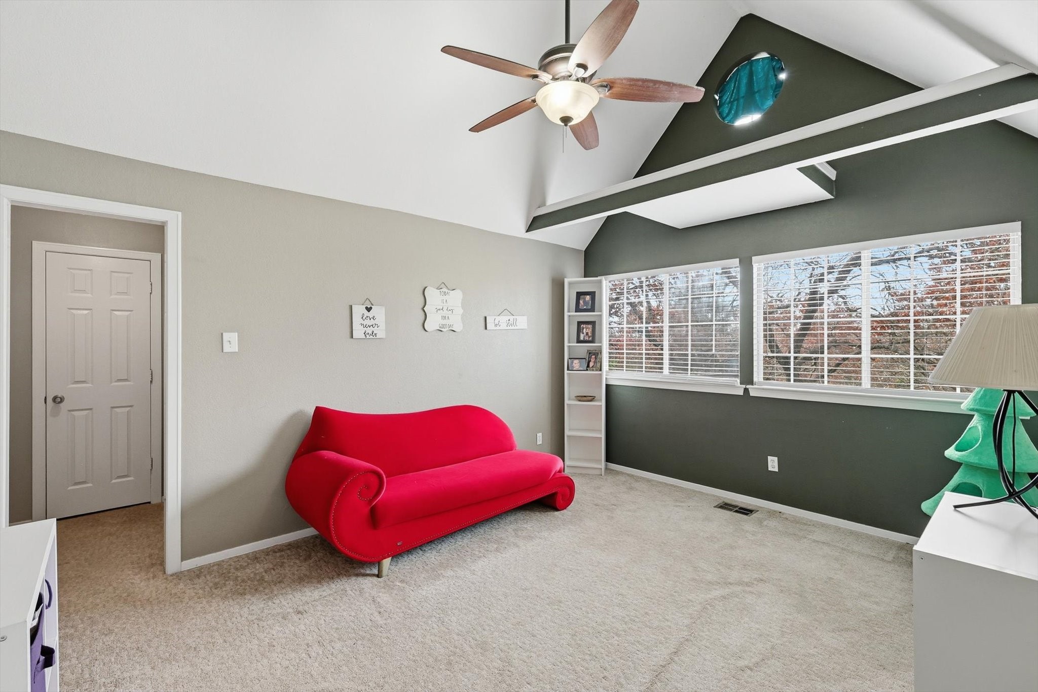 1606 Treehouse Lane N