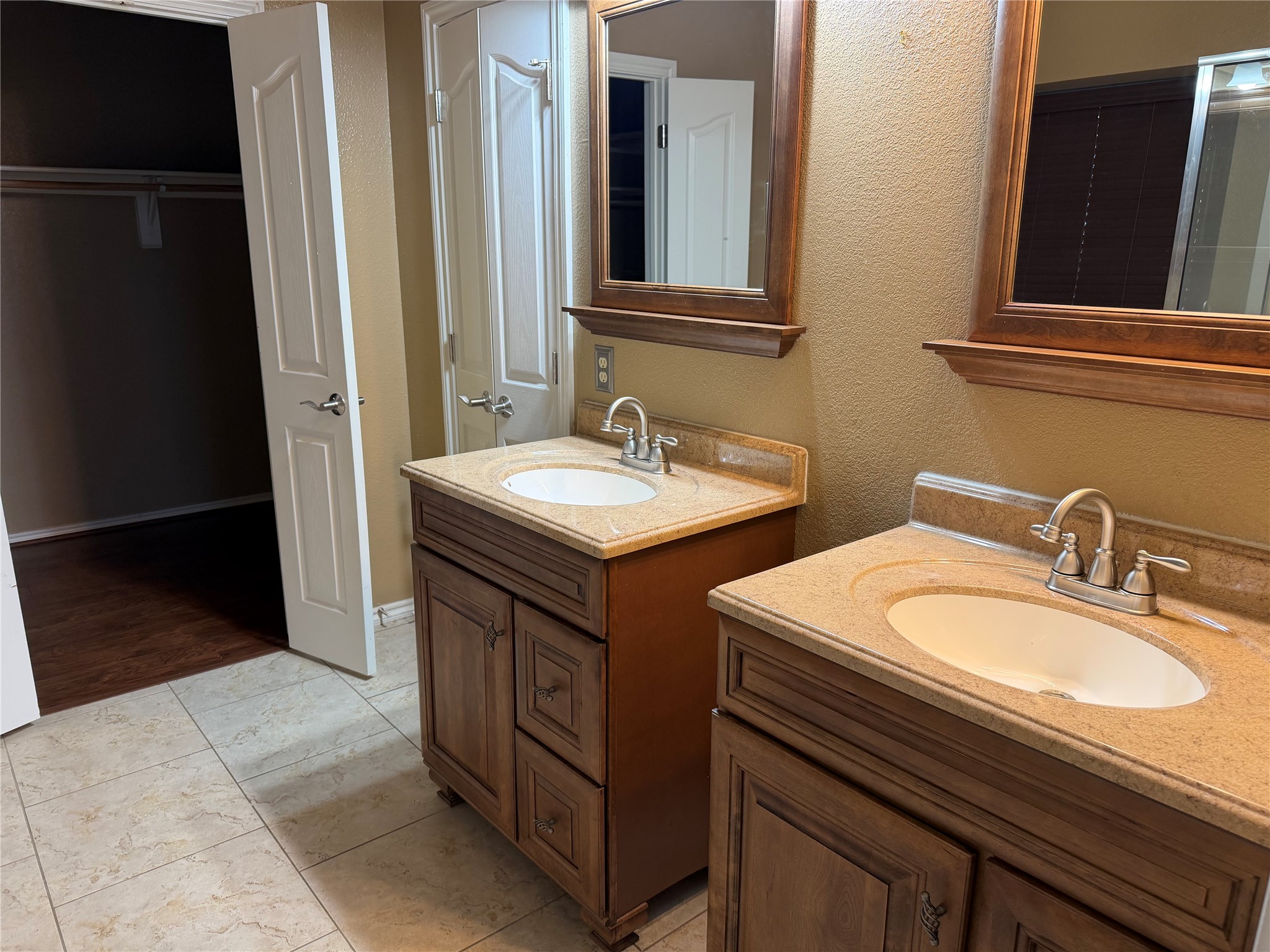 8617 Shadow Trace Drive