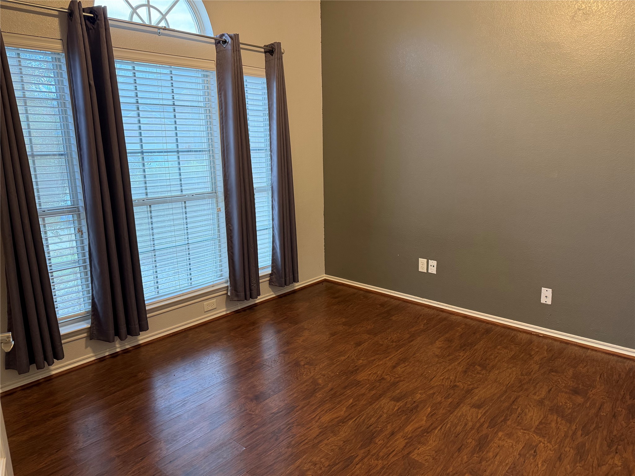 8617 Shadow Trace Drive