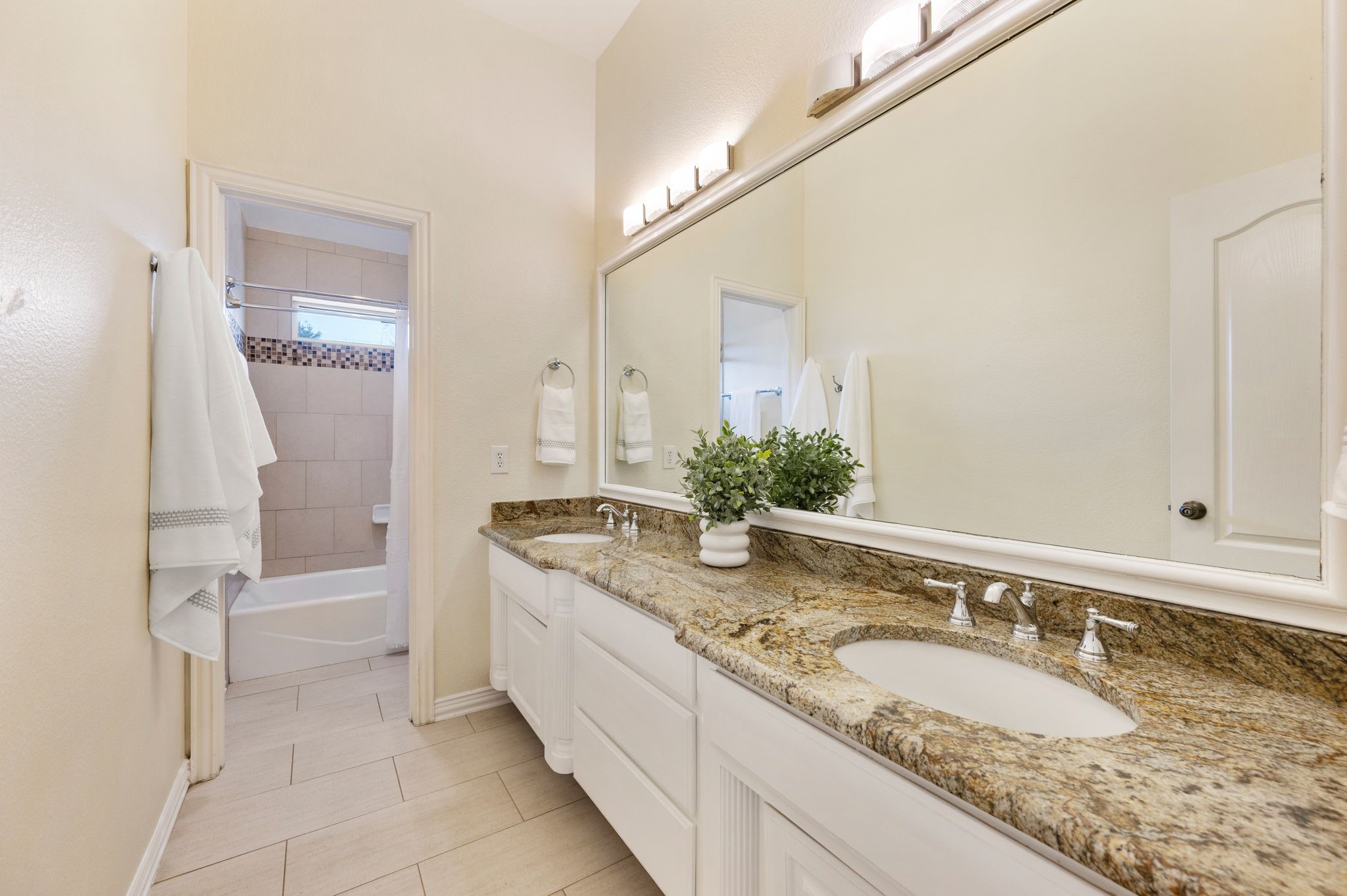 7805 Shady Oaks Drive