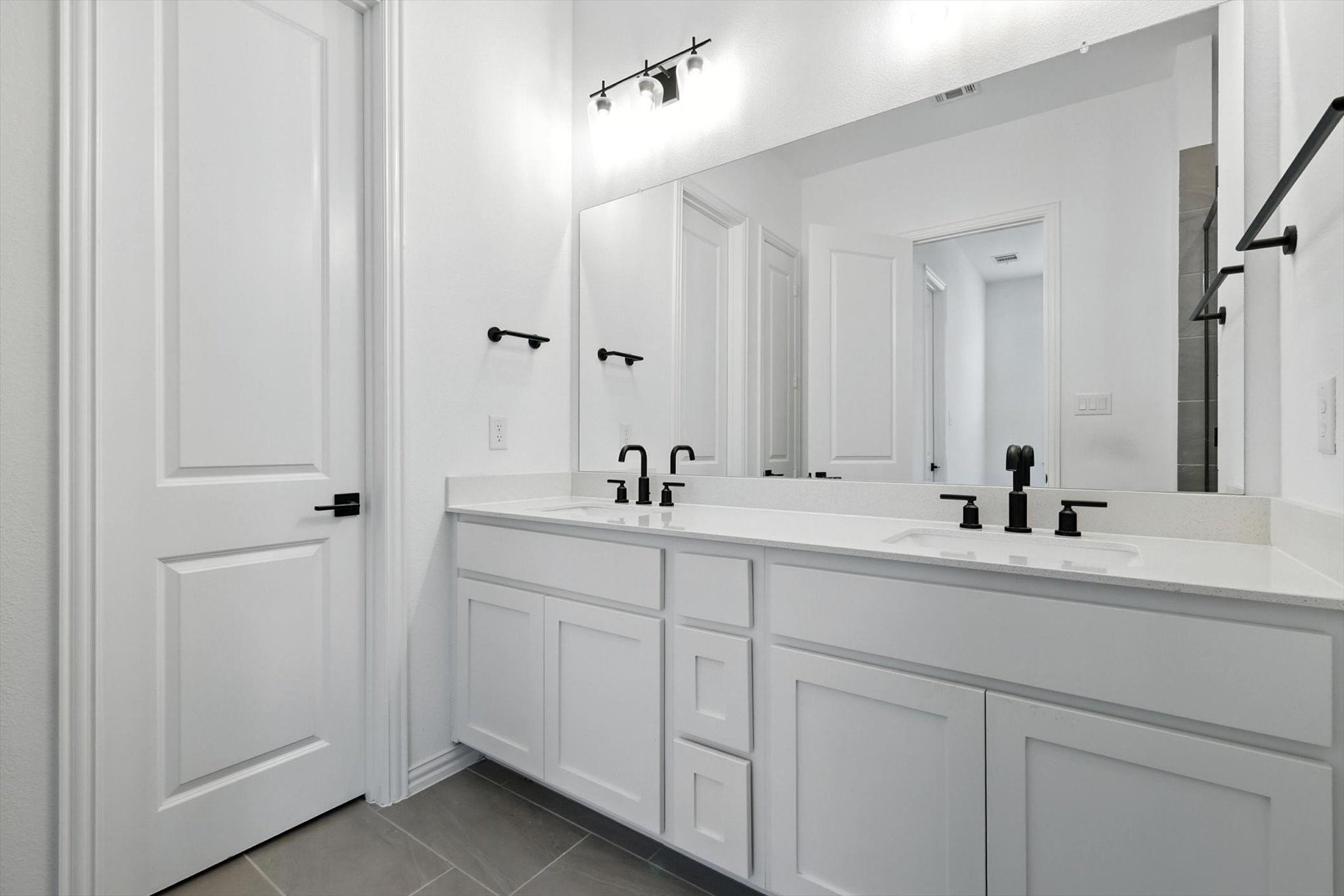 4352 Henderson Avenue