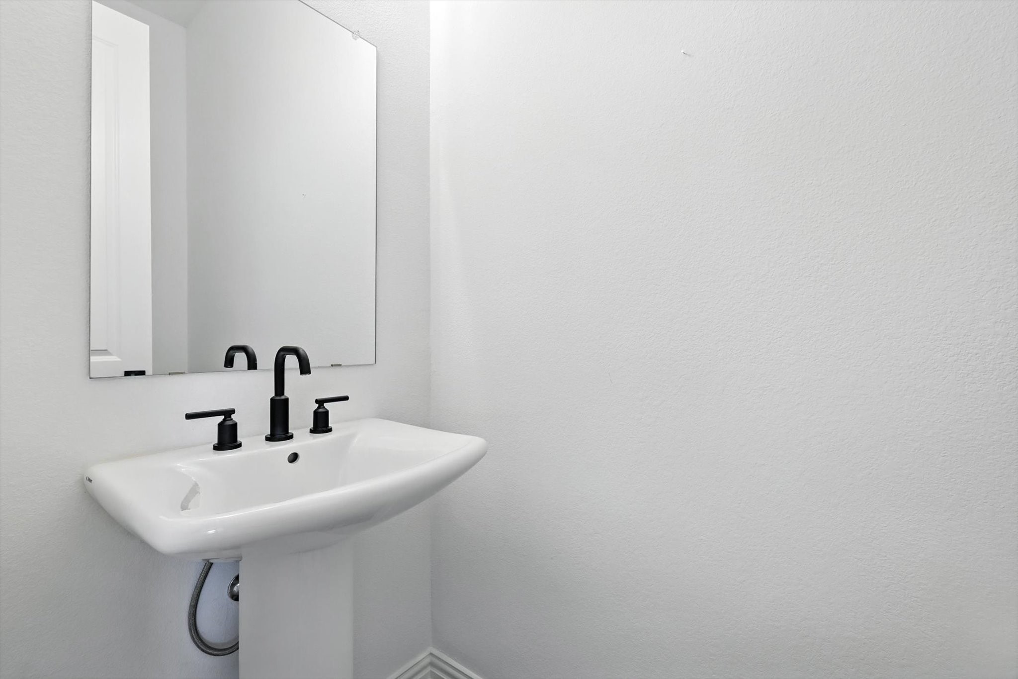 4352 Henderson Avenue