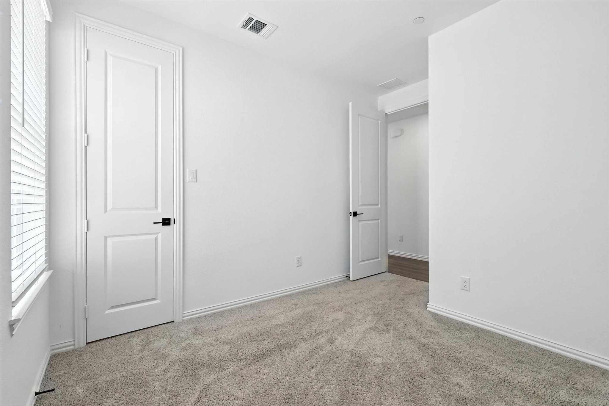 4352 Henderson Avenue