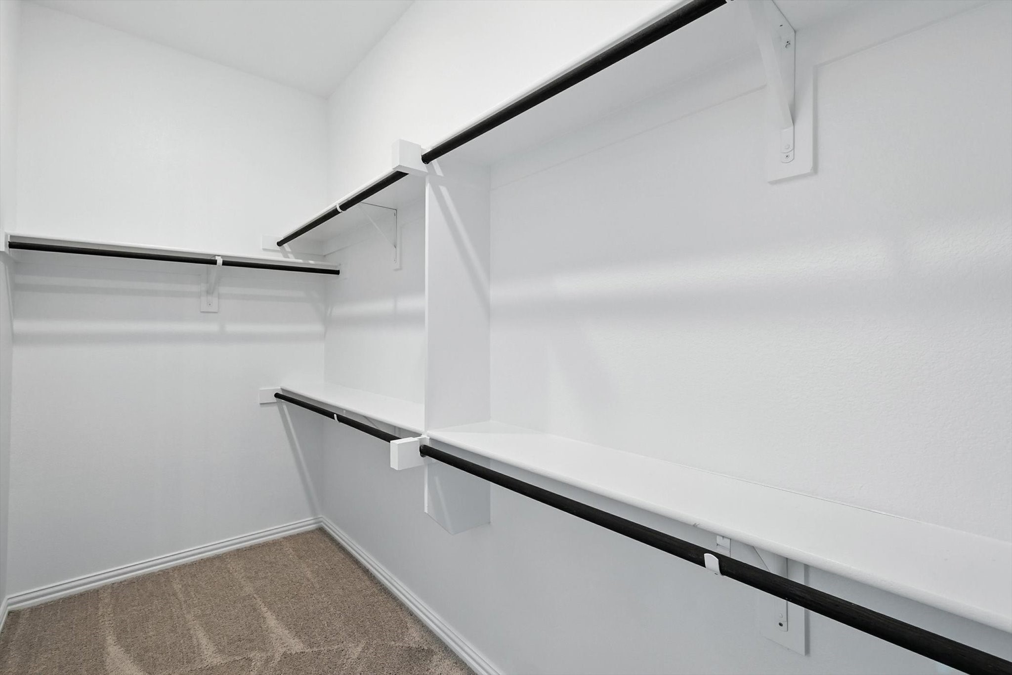 4352 Henderson Avenue