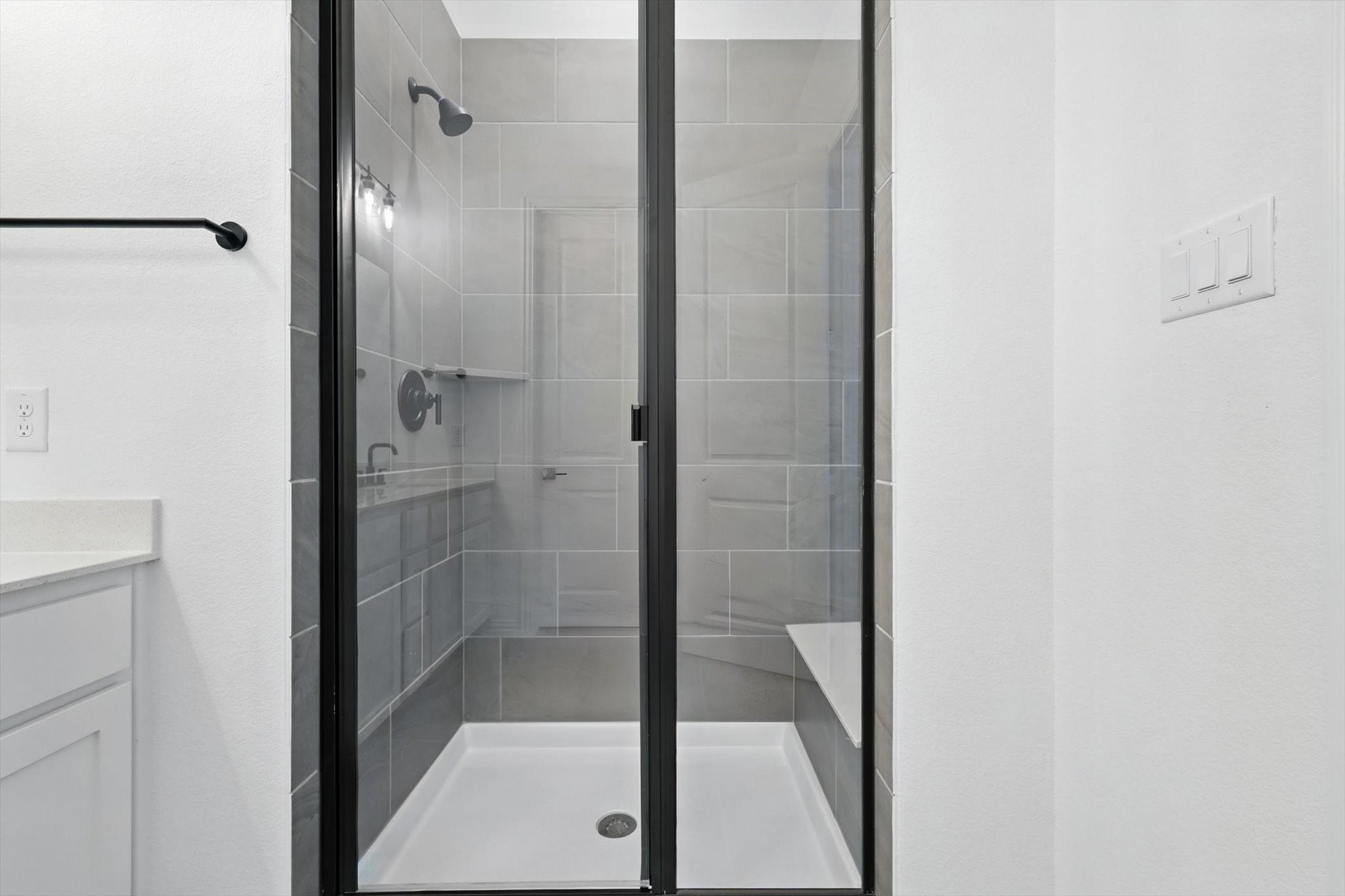 4352 Henderson Avenue